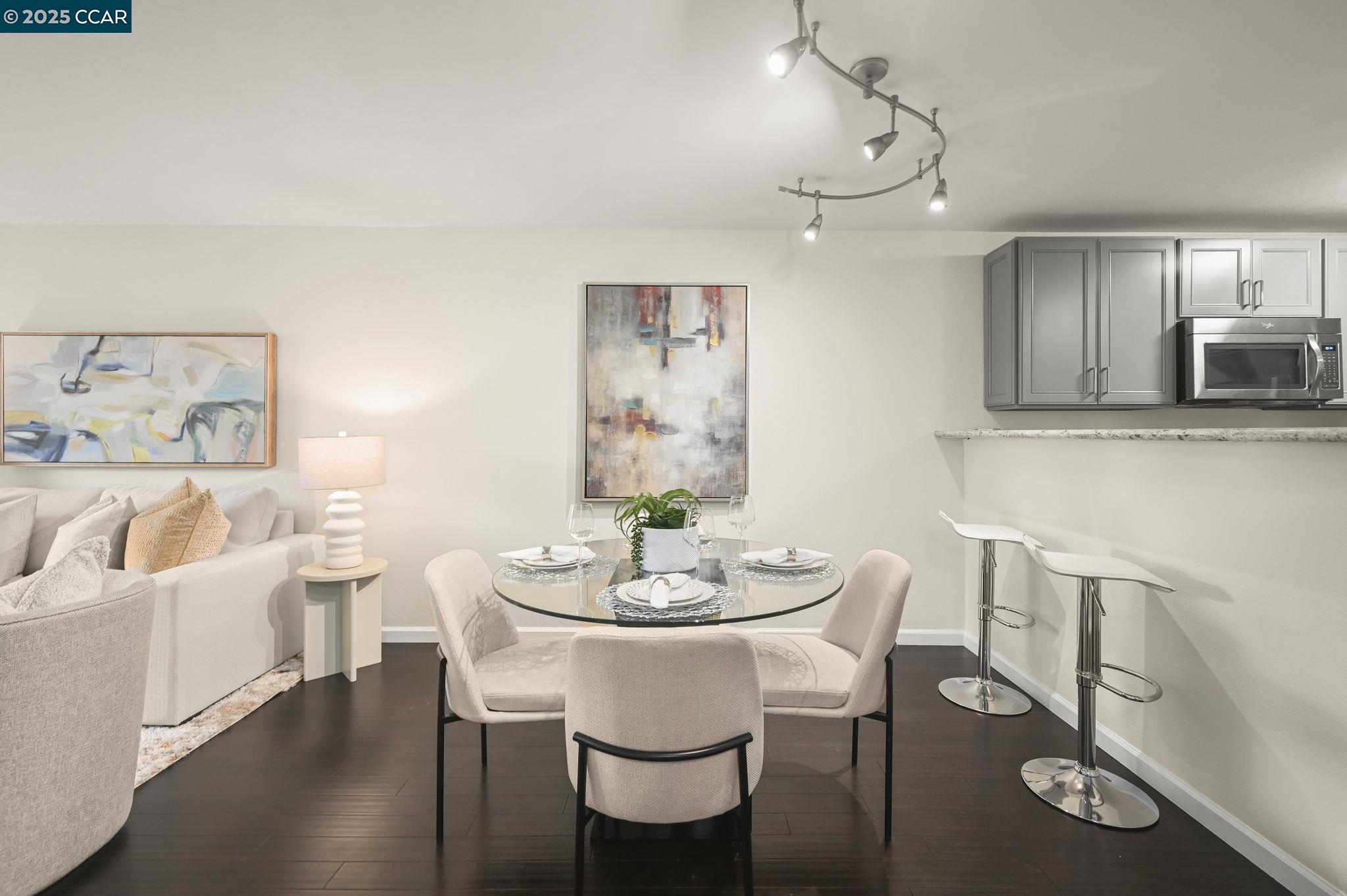 2901 Macarthur Blvd # 203