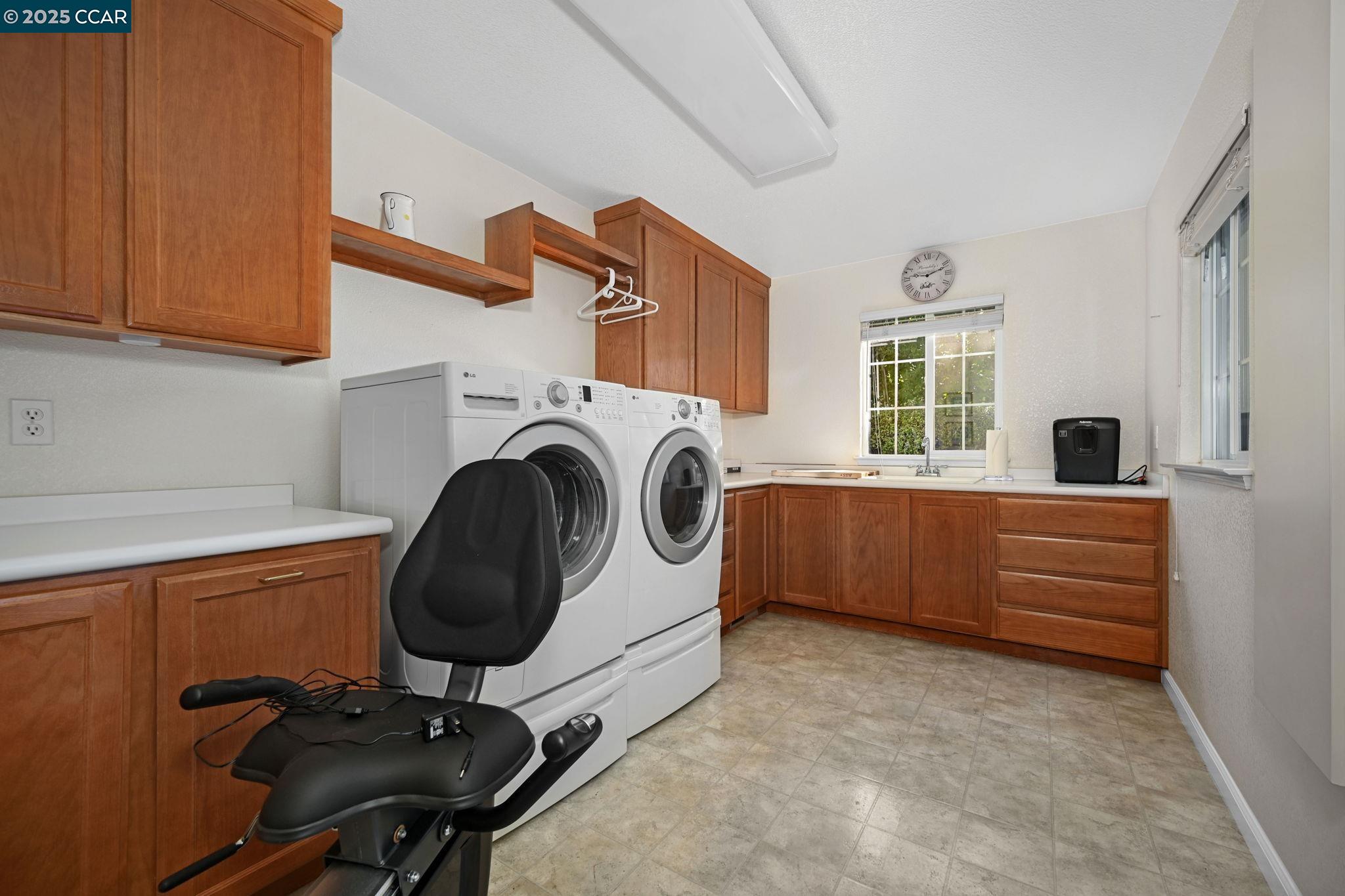 106 Leafield Rd