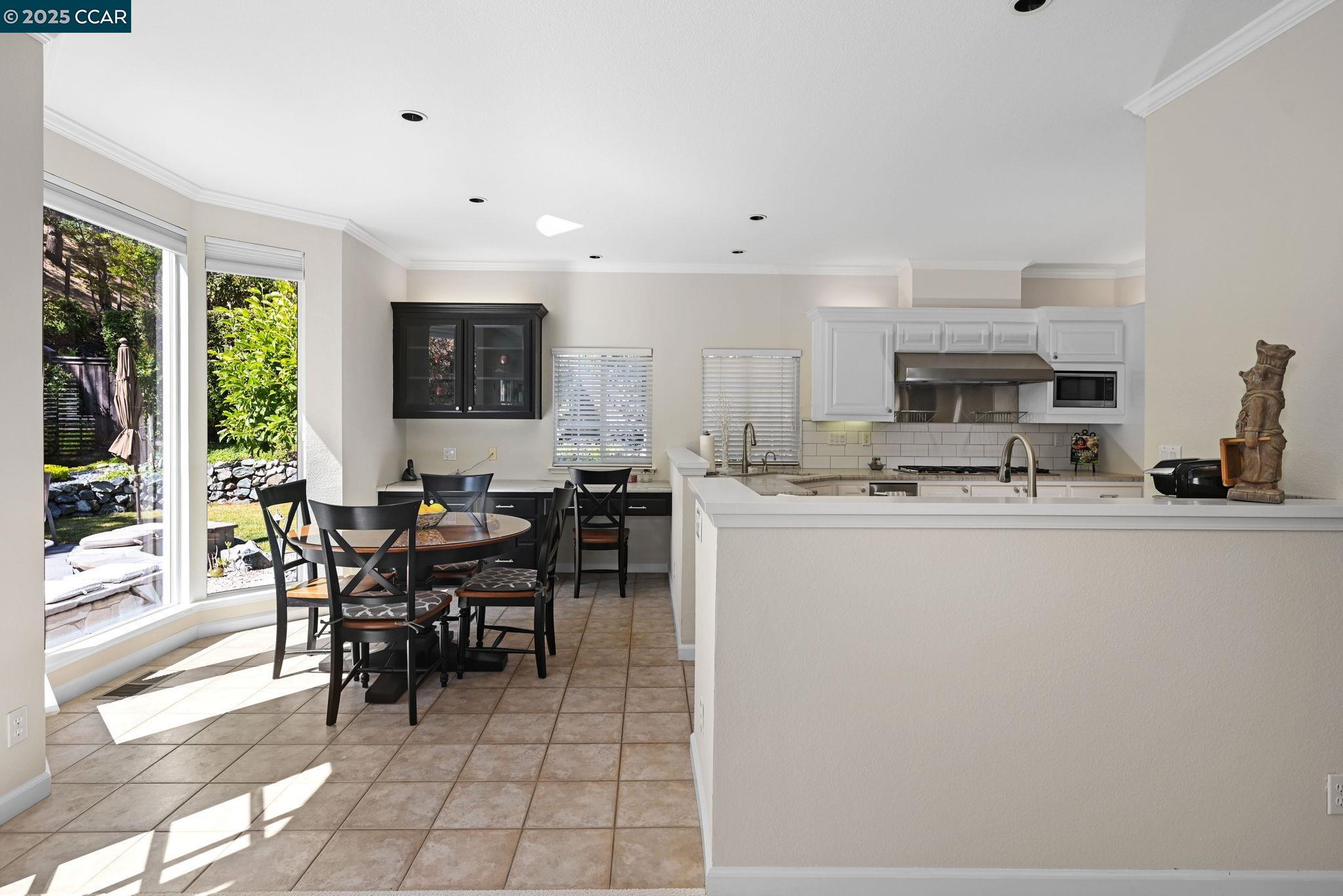 106 Leafield Rd