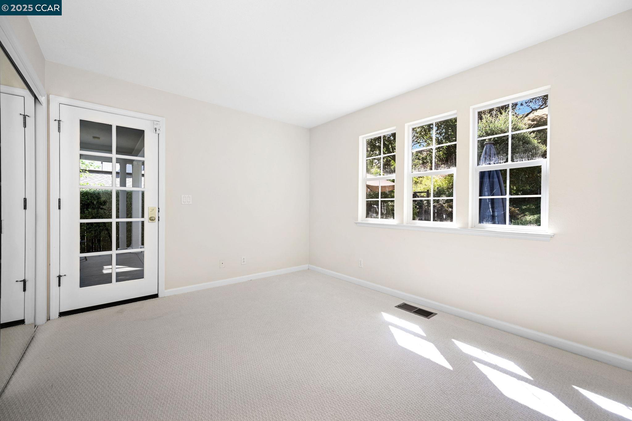 106 Leafield Rd