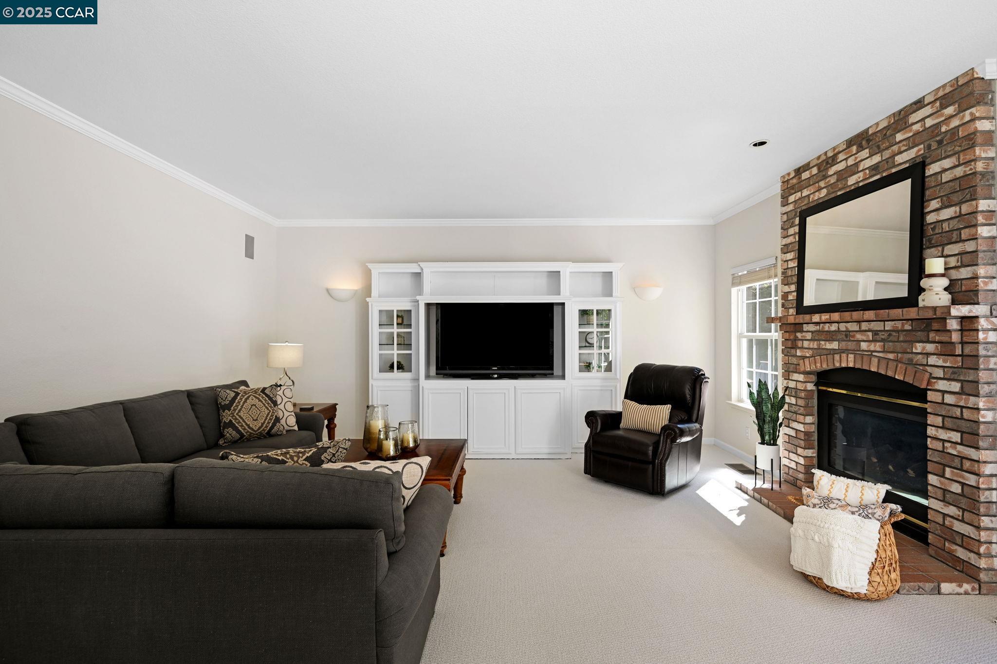 106 Leafield Rd