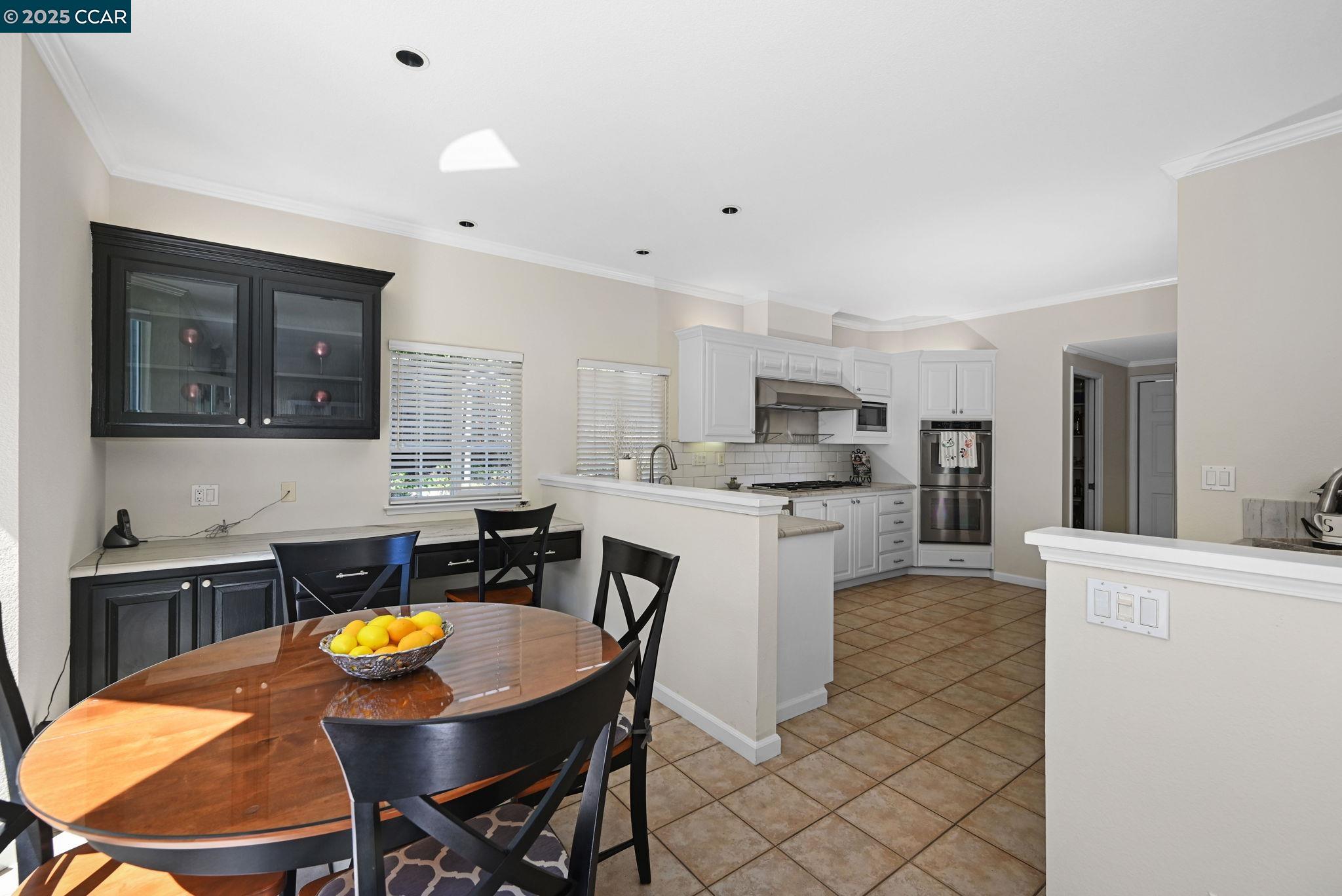 106 Leafield Rd