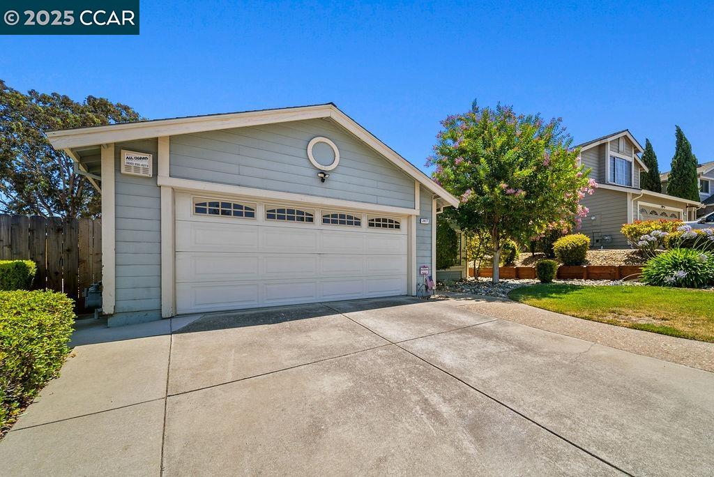 2817 Mayflower Dr