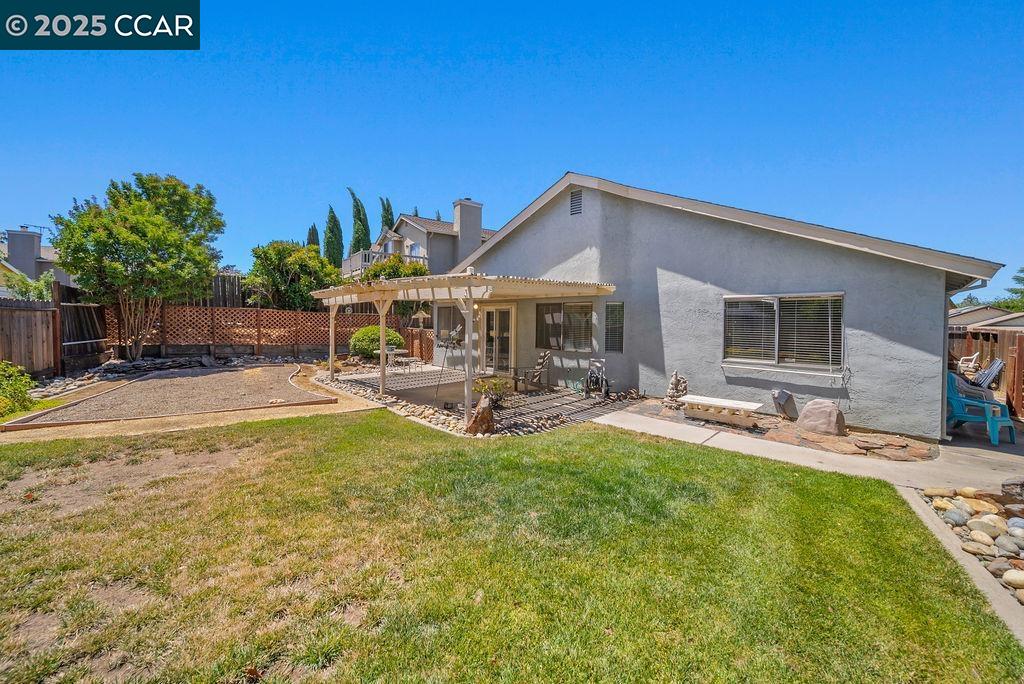 2817 Mayflower Dr