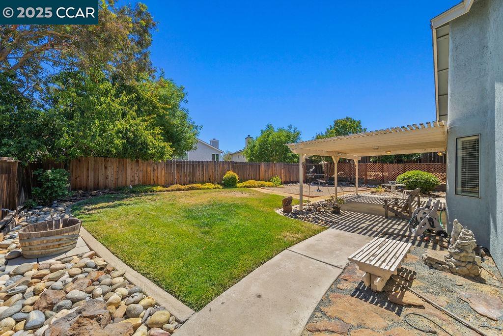 2817 Mayflower Dr