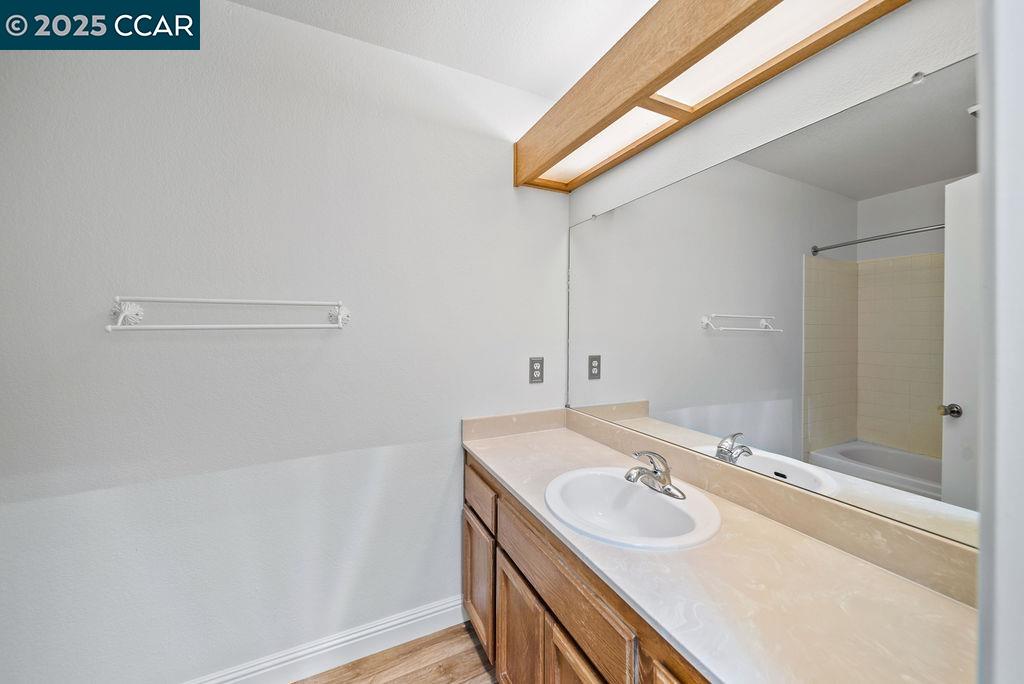 2817 Mayflower Dr