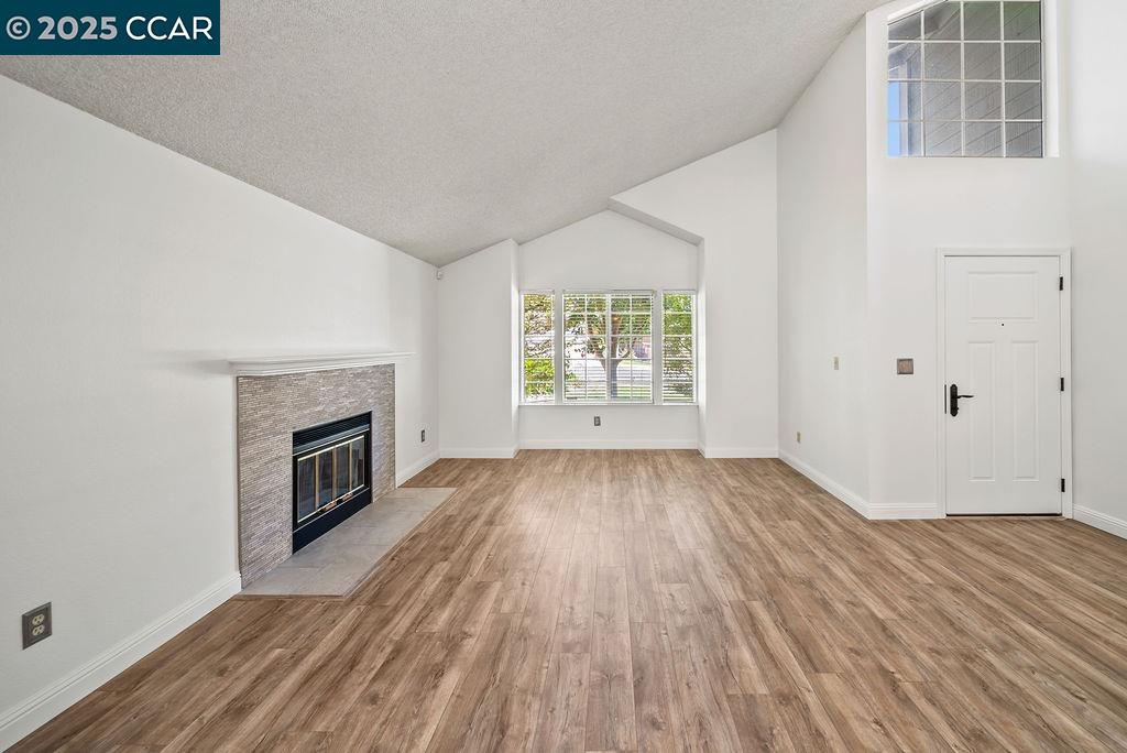 2817 Mayflower Dr