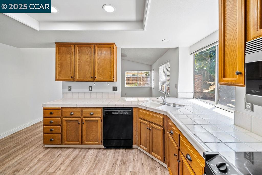 2817 Mayflower Dr