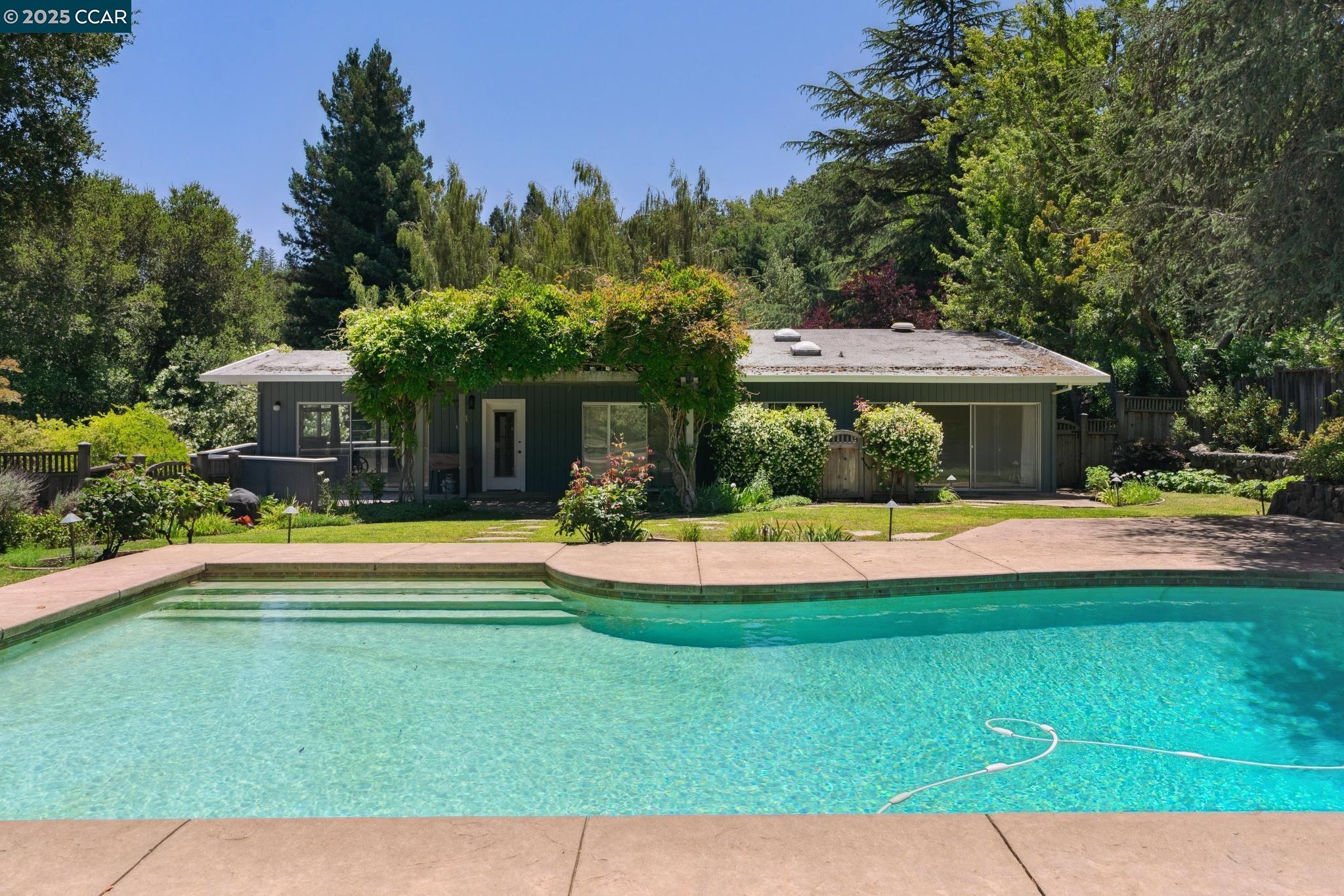 3806 Palo Alto Dr