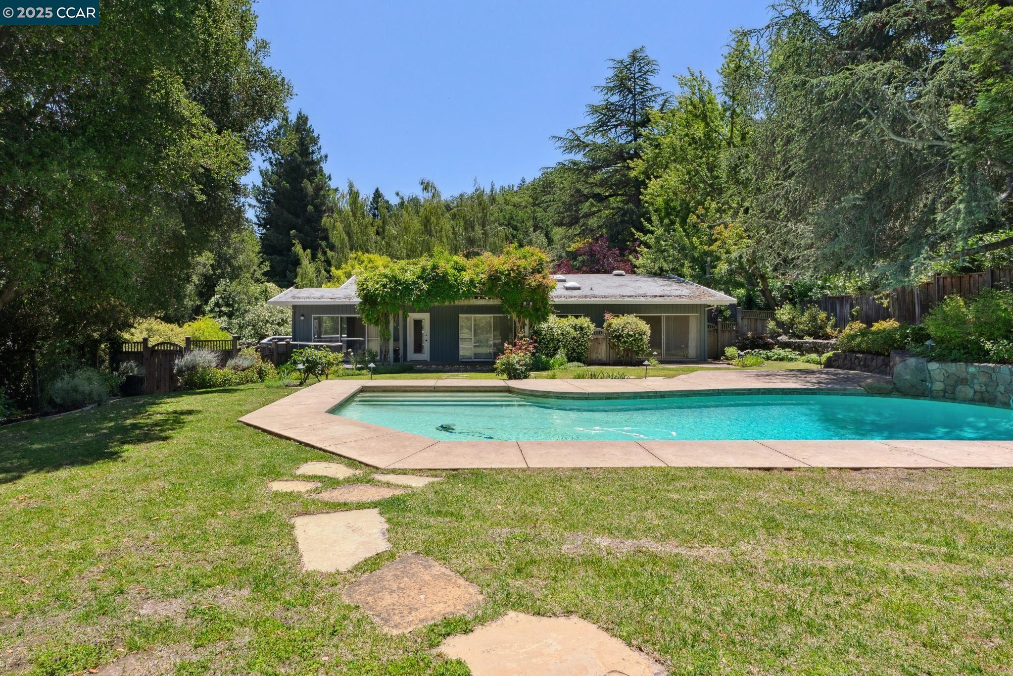 3806 Palo Alto Dr