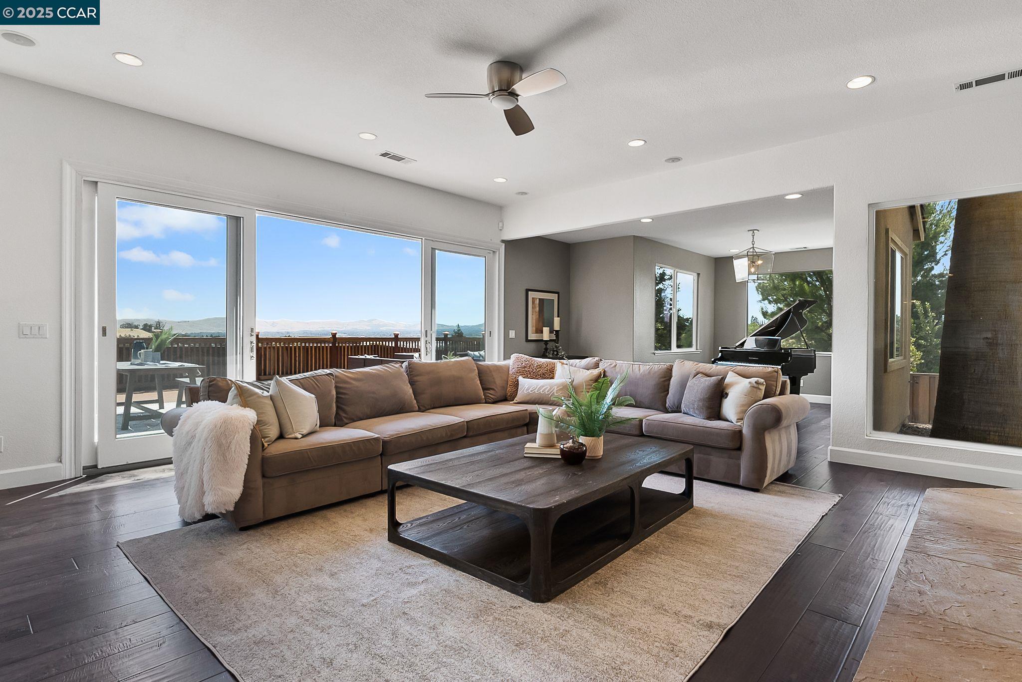 2058 Marazzani Dr