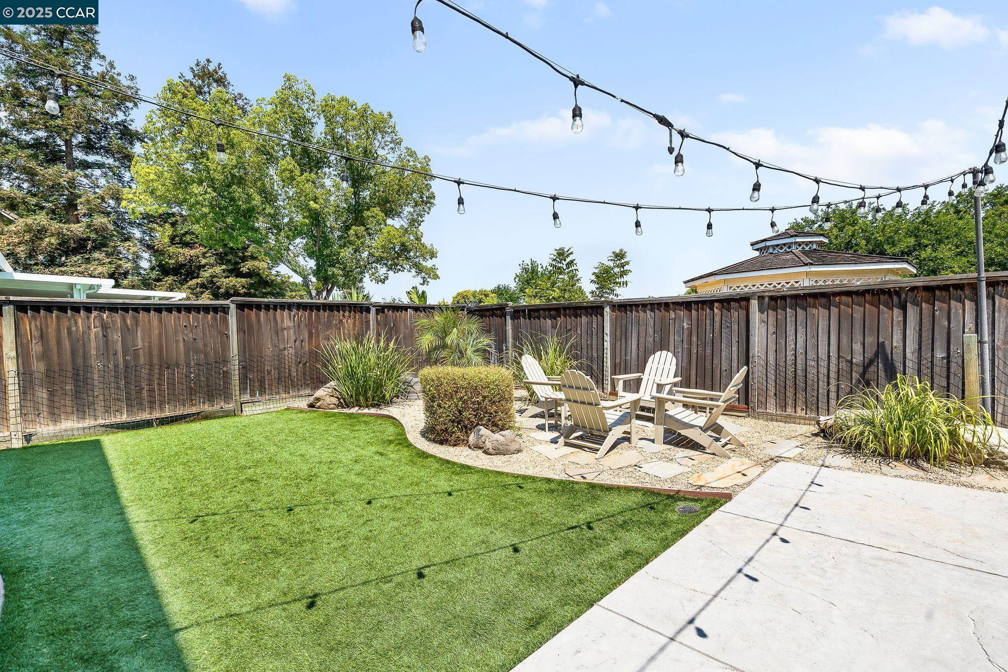127 Sanford Ct