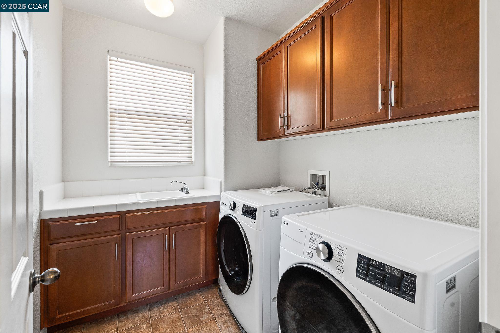 127 Sanford Ct