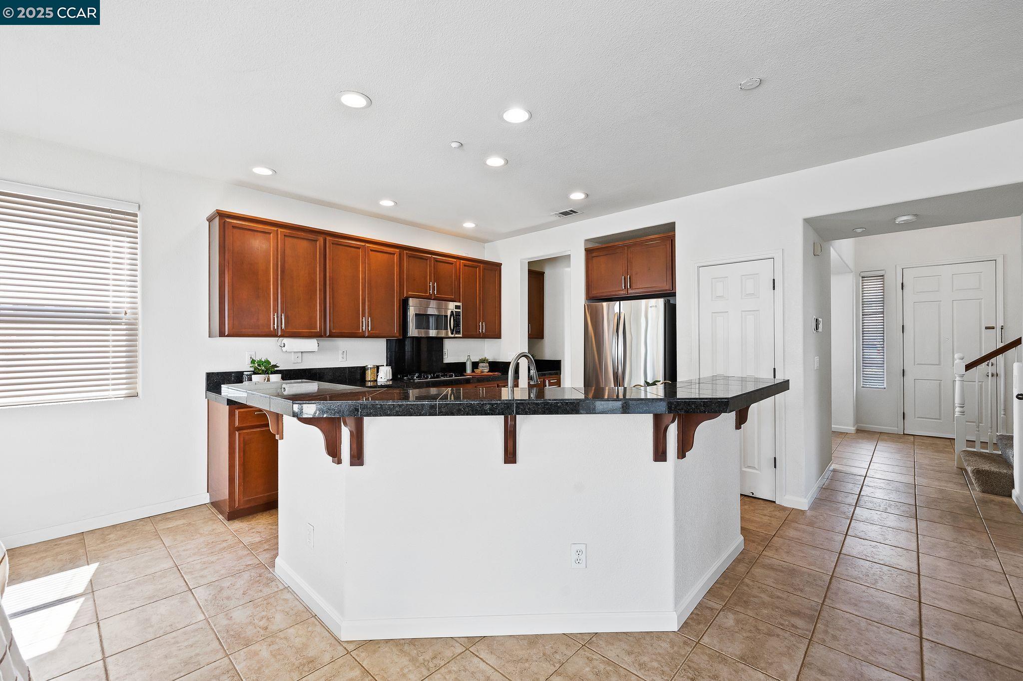 127 Sanford Ct