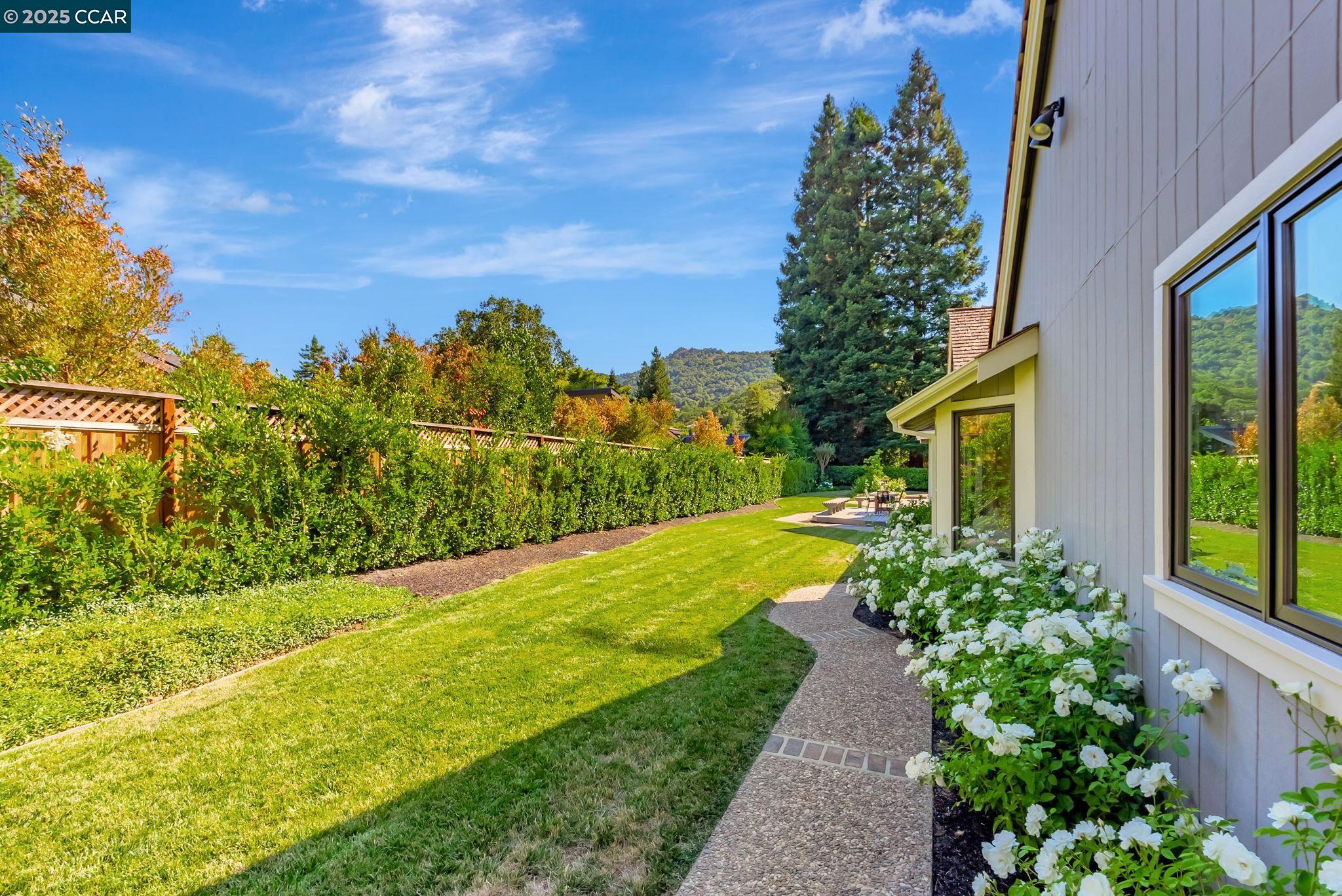 21 Carriage Ct