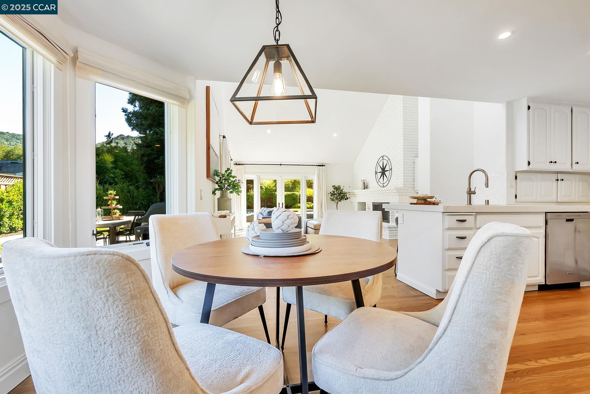 21 Carriage Ct