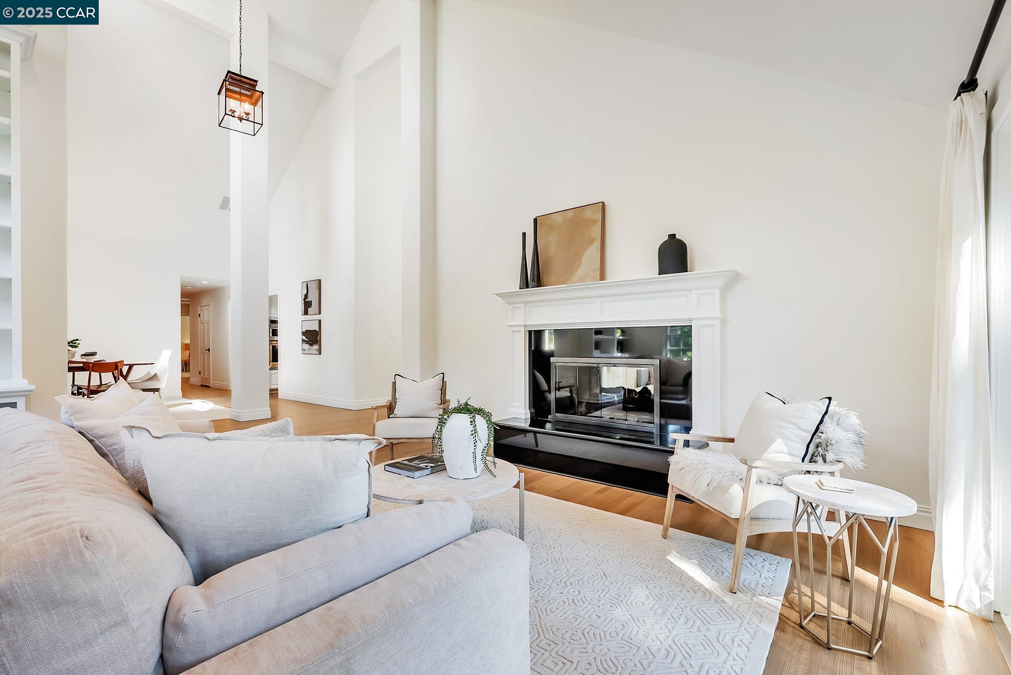 21 Carriage Ct