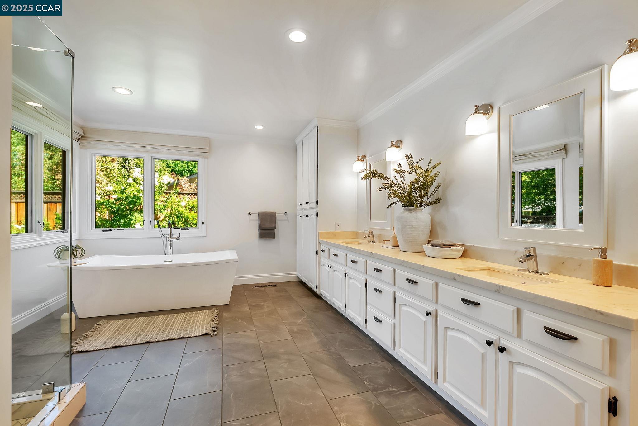 21 Carriage Ct