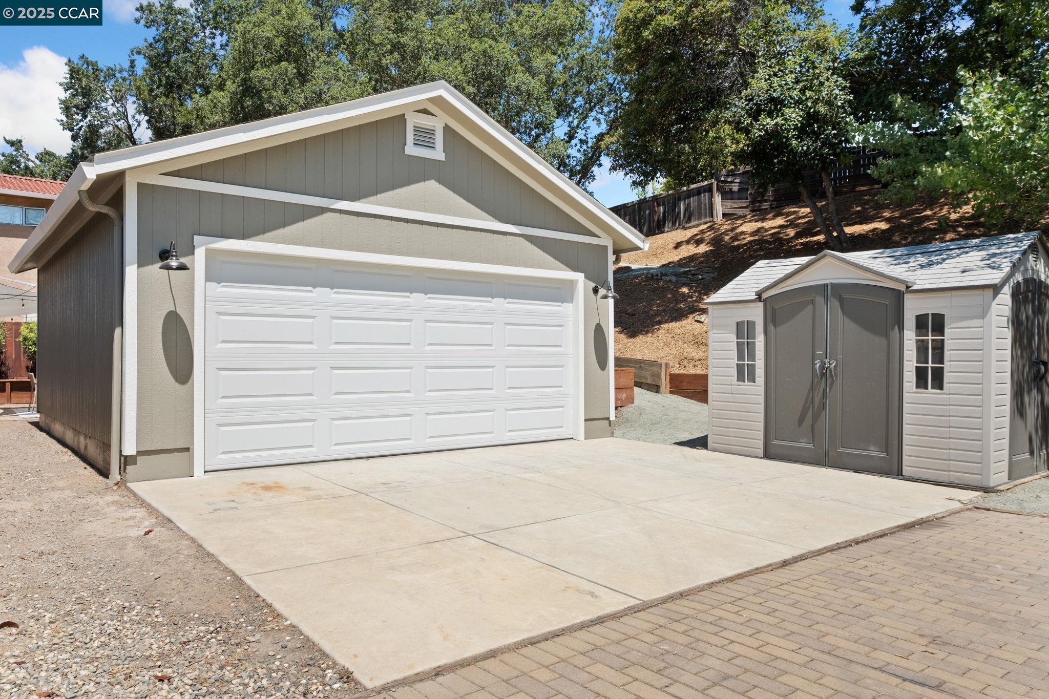 118 Del Monte Dr