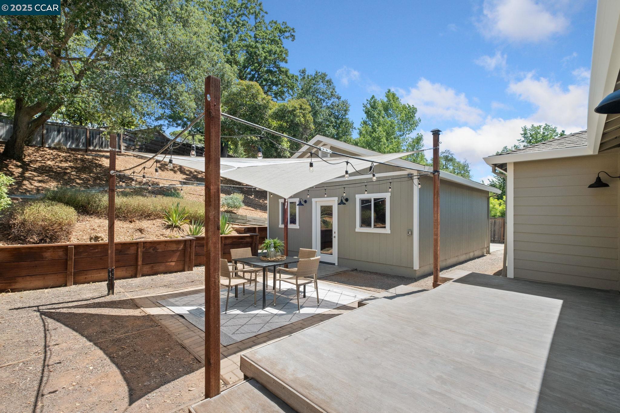 118 Del Monte Dr