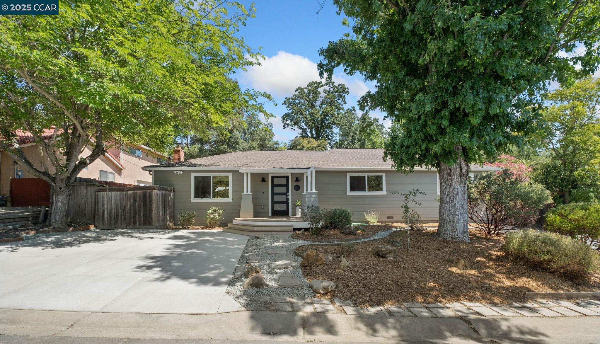 118 Del Monte Dr