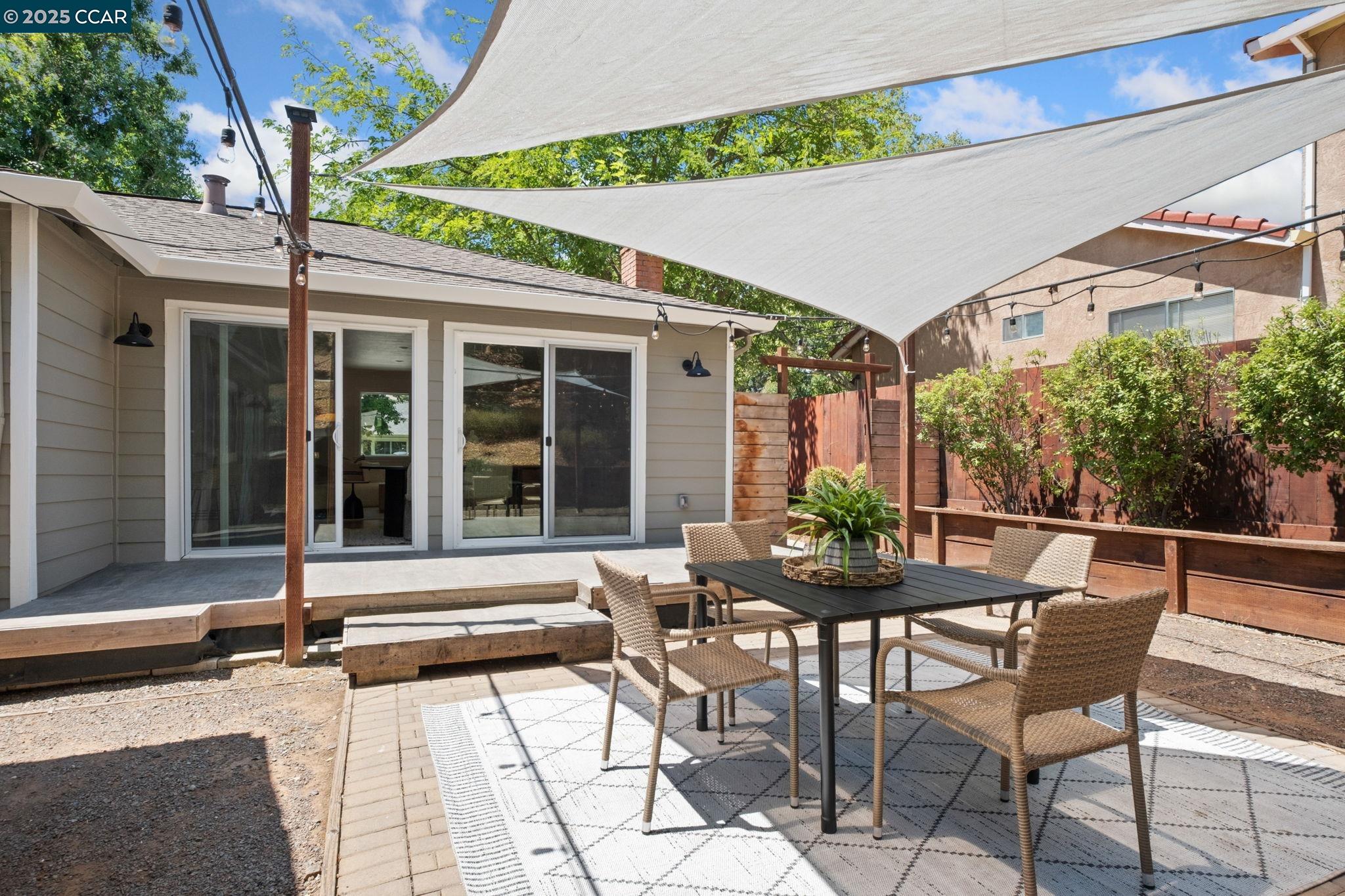 118 Del Monte Dr