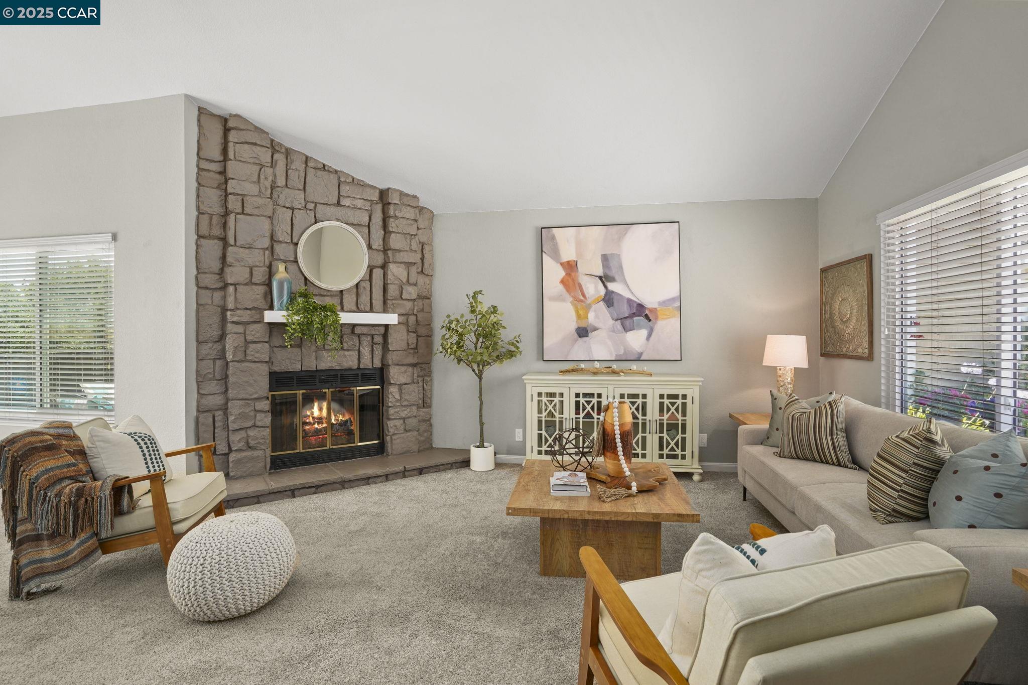 2132 Rock Pass Pl