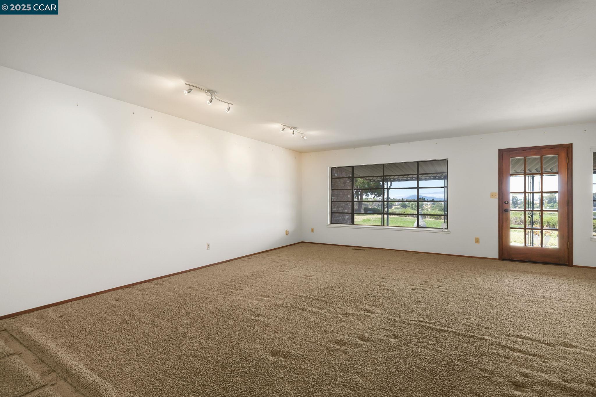 801 Laurel Ct