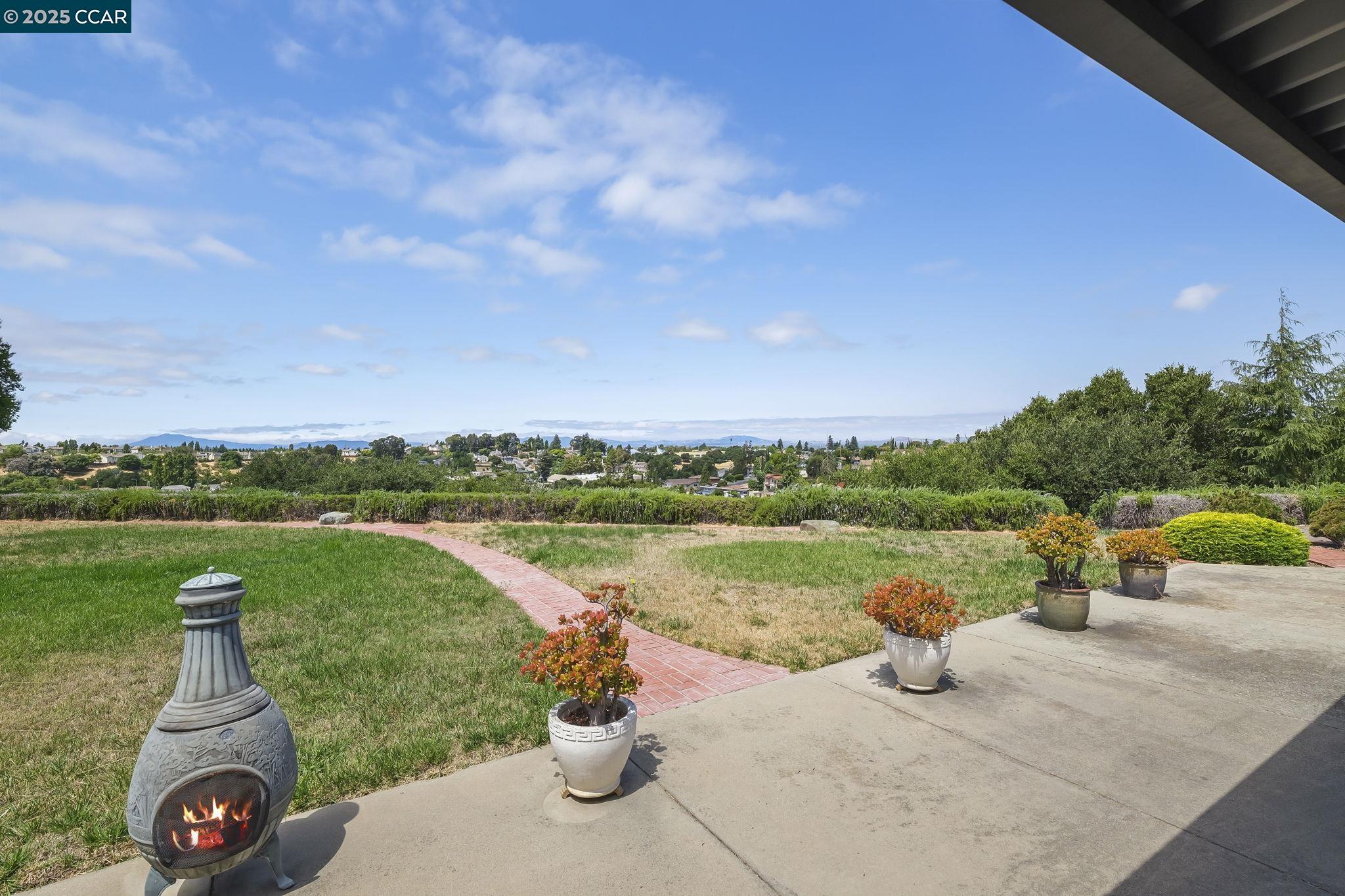 801 Laurel Ct