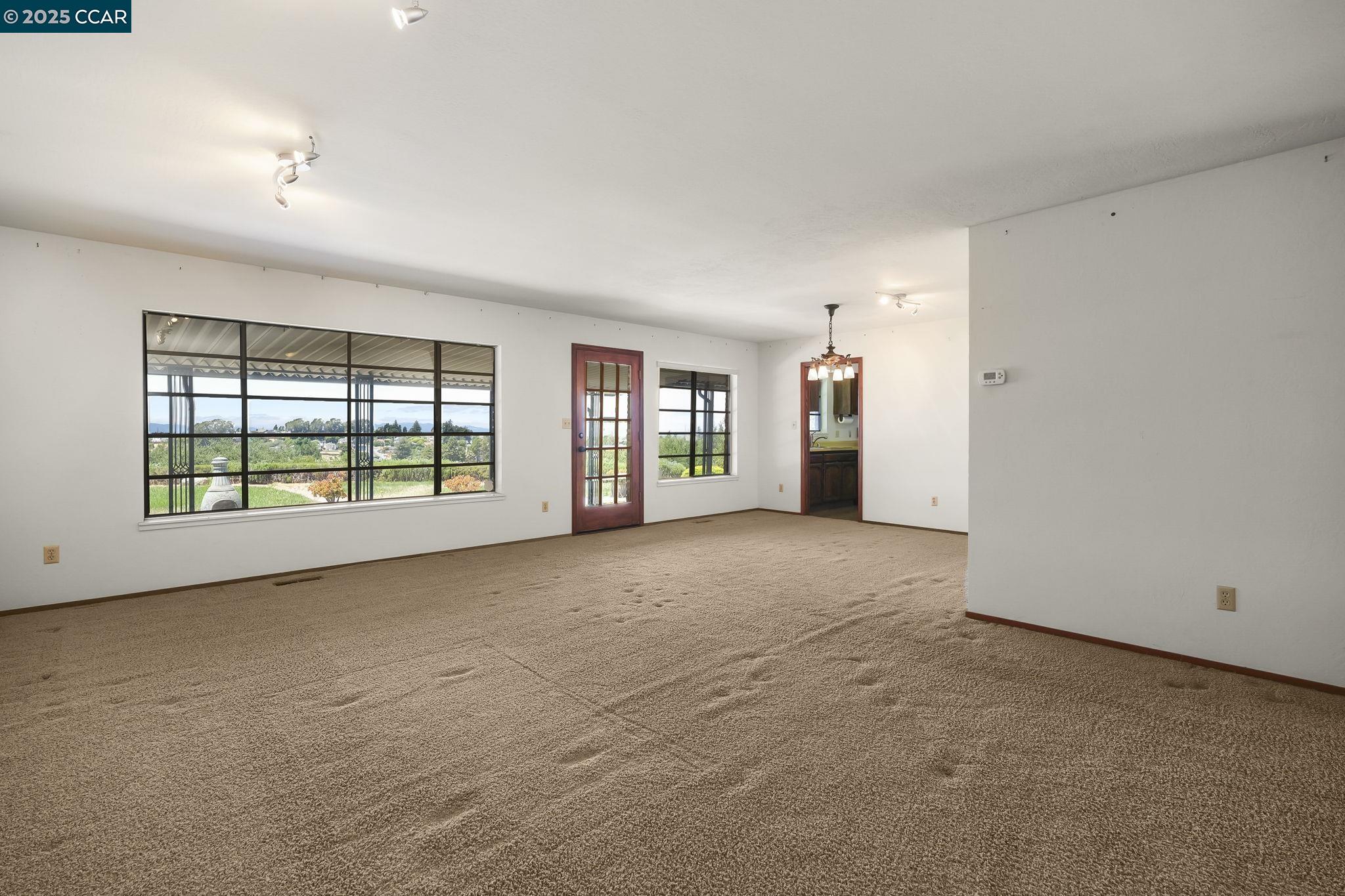 801 Laurel Ct