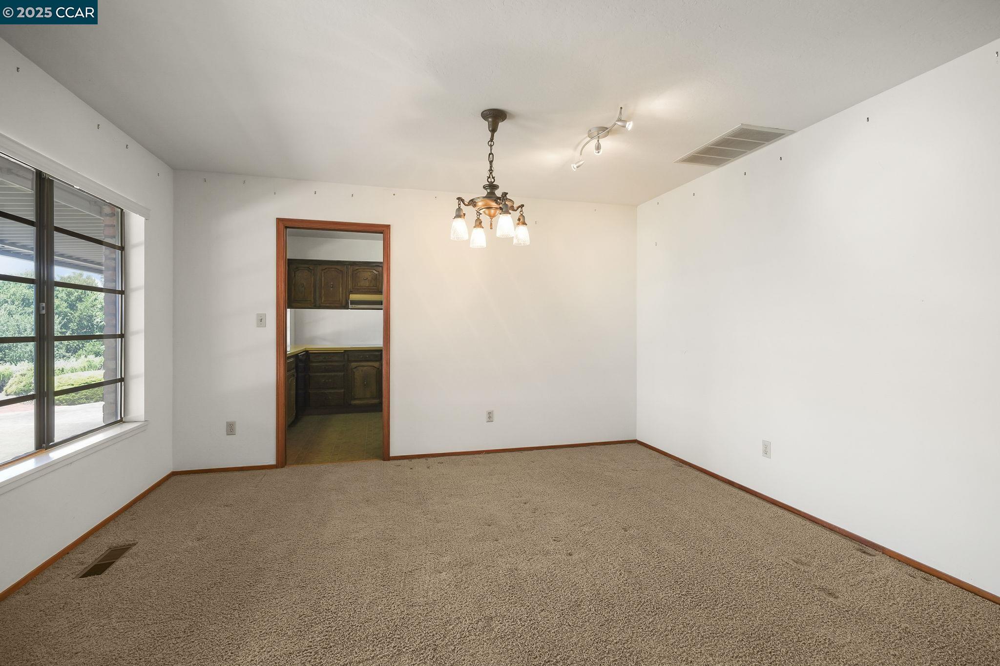 801 Laurel Ct