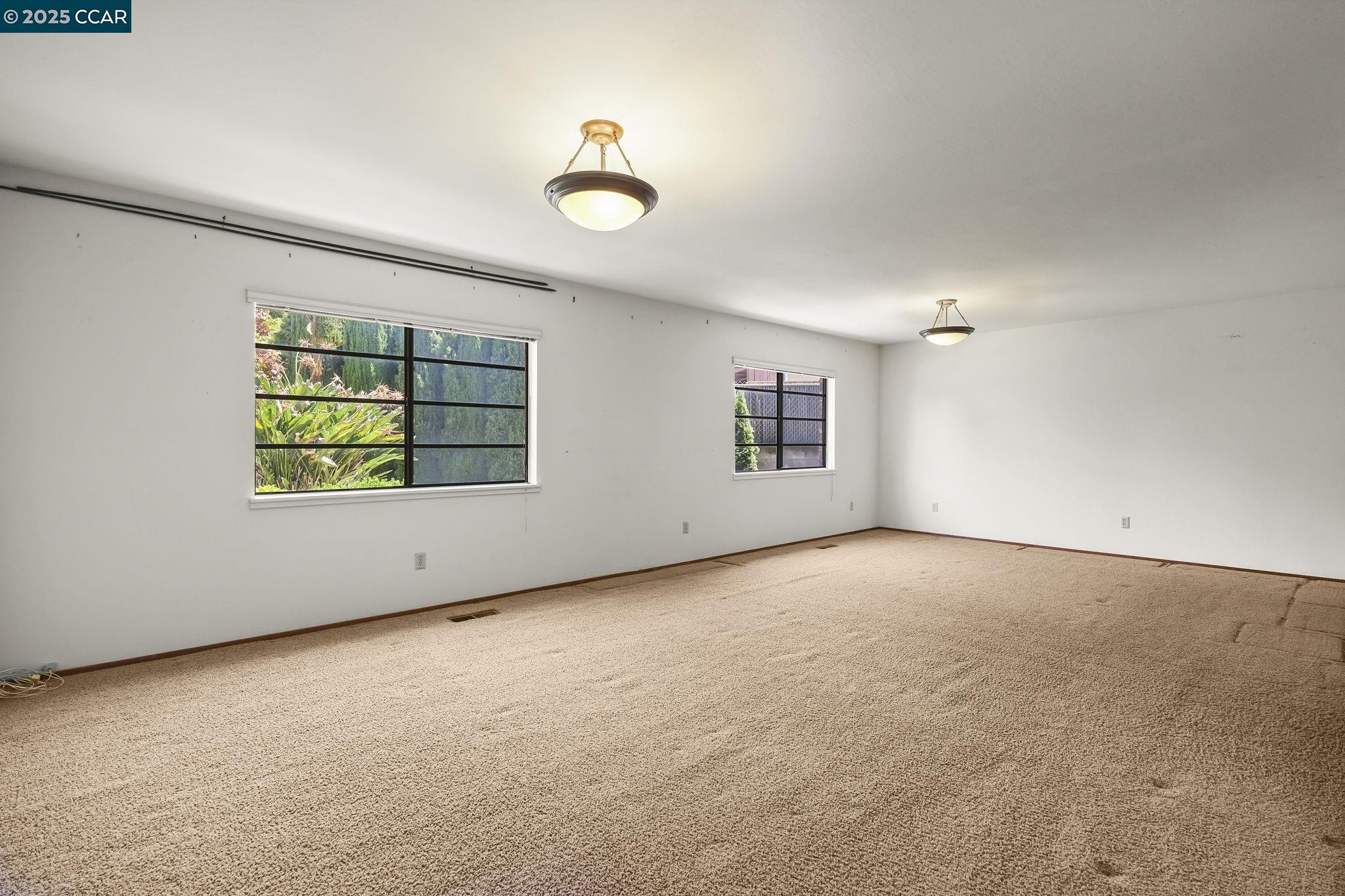 801 Laurel Ct