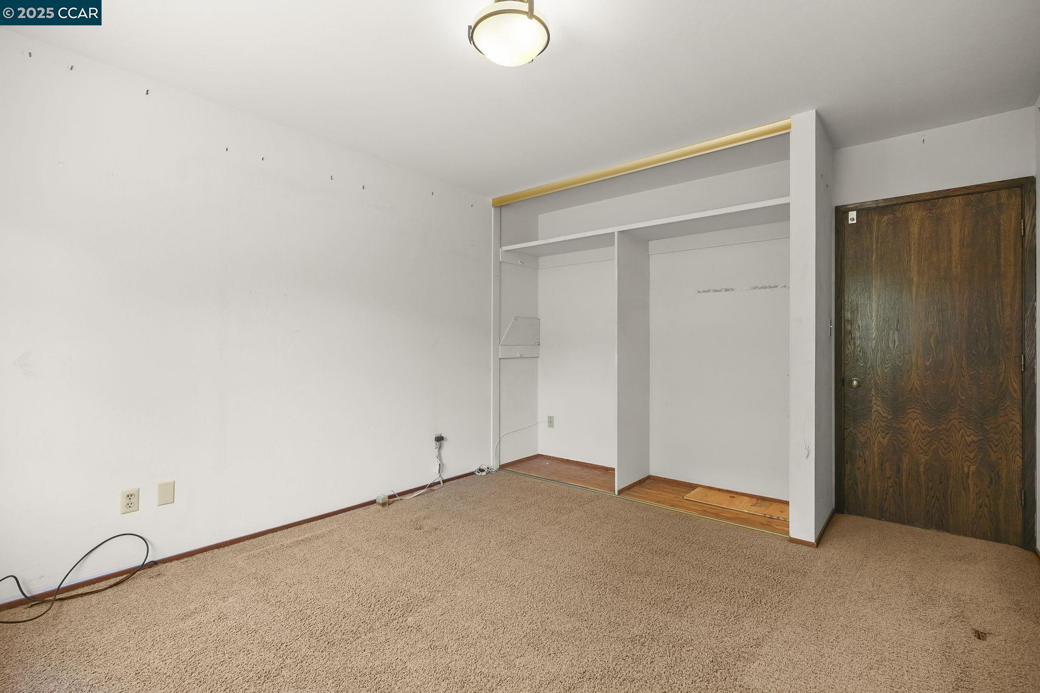 801 Laurel Ct