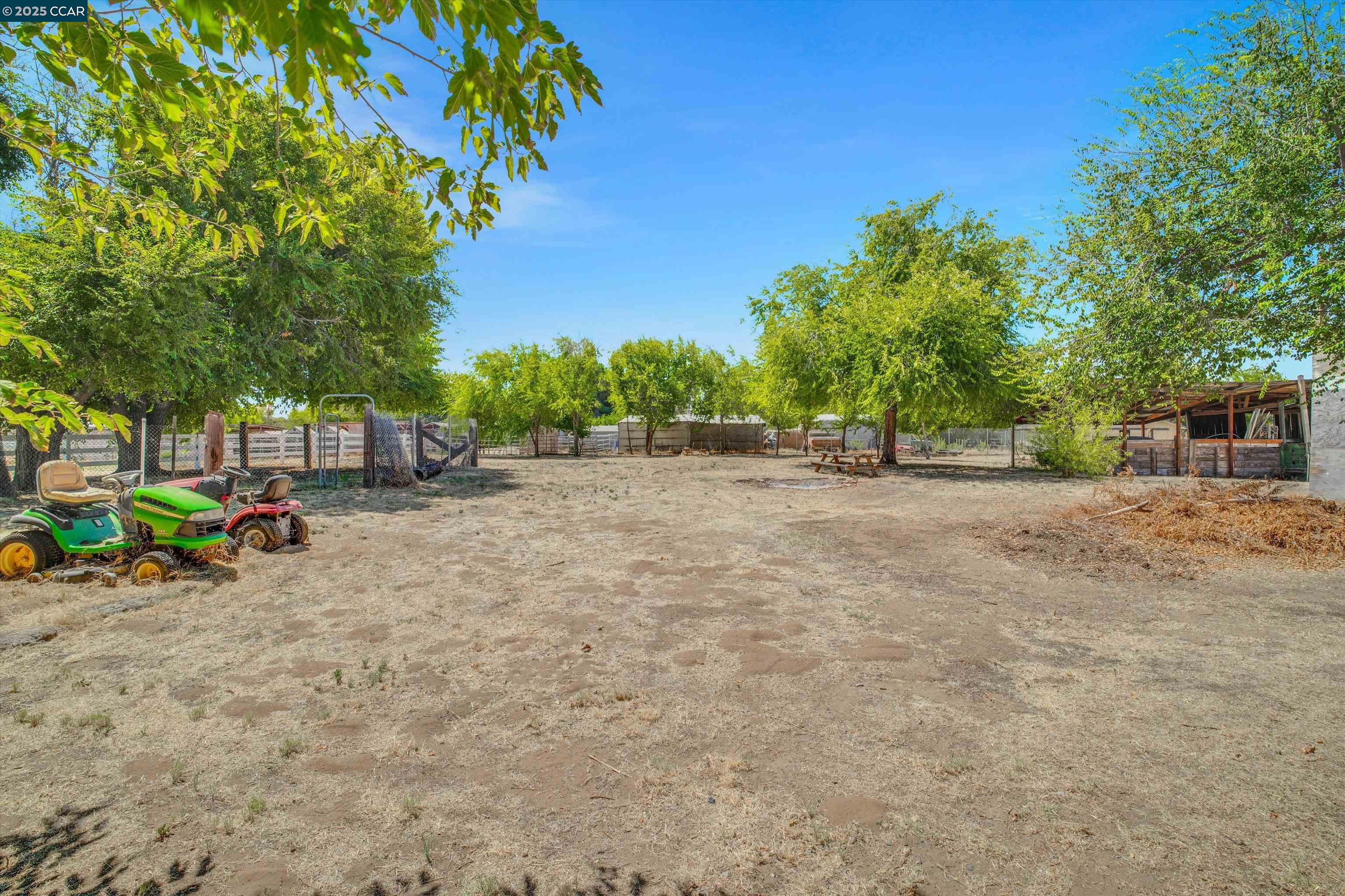 2705 Delta Rd