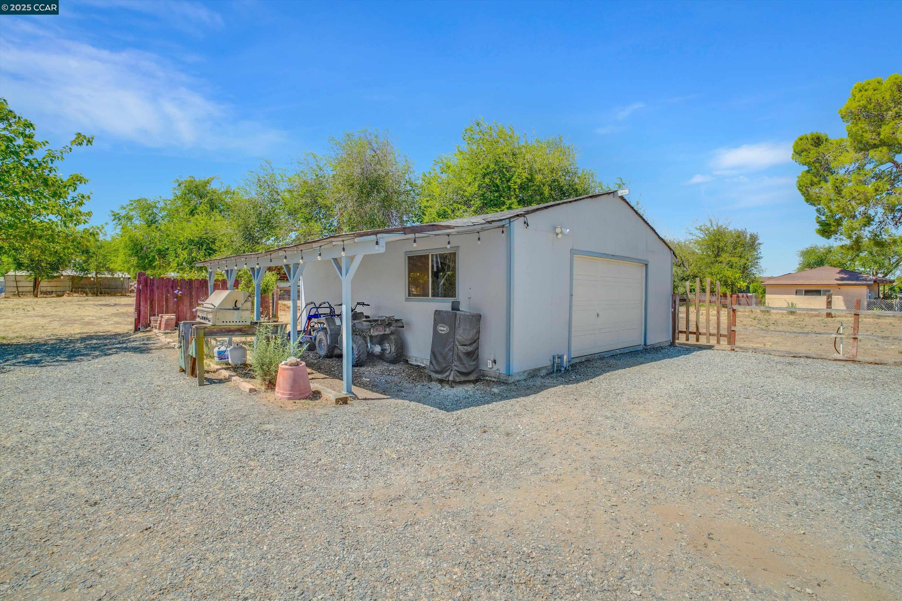 2705 Delta Rd