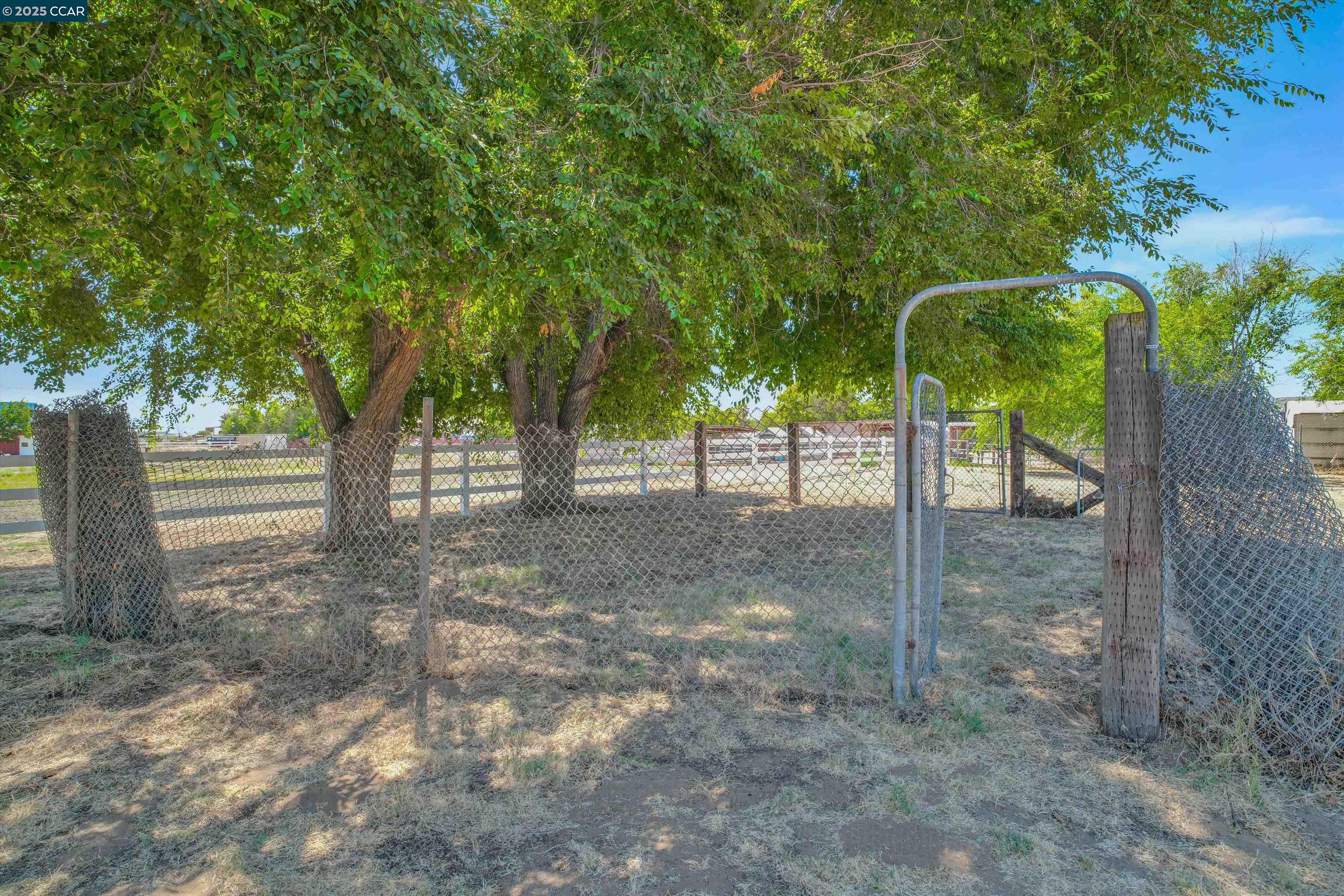 2705 Delta Rd