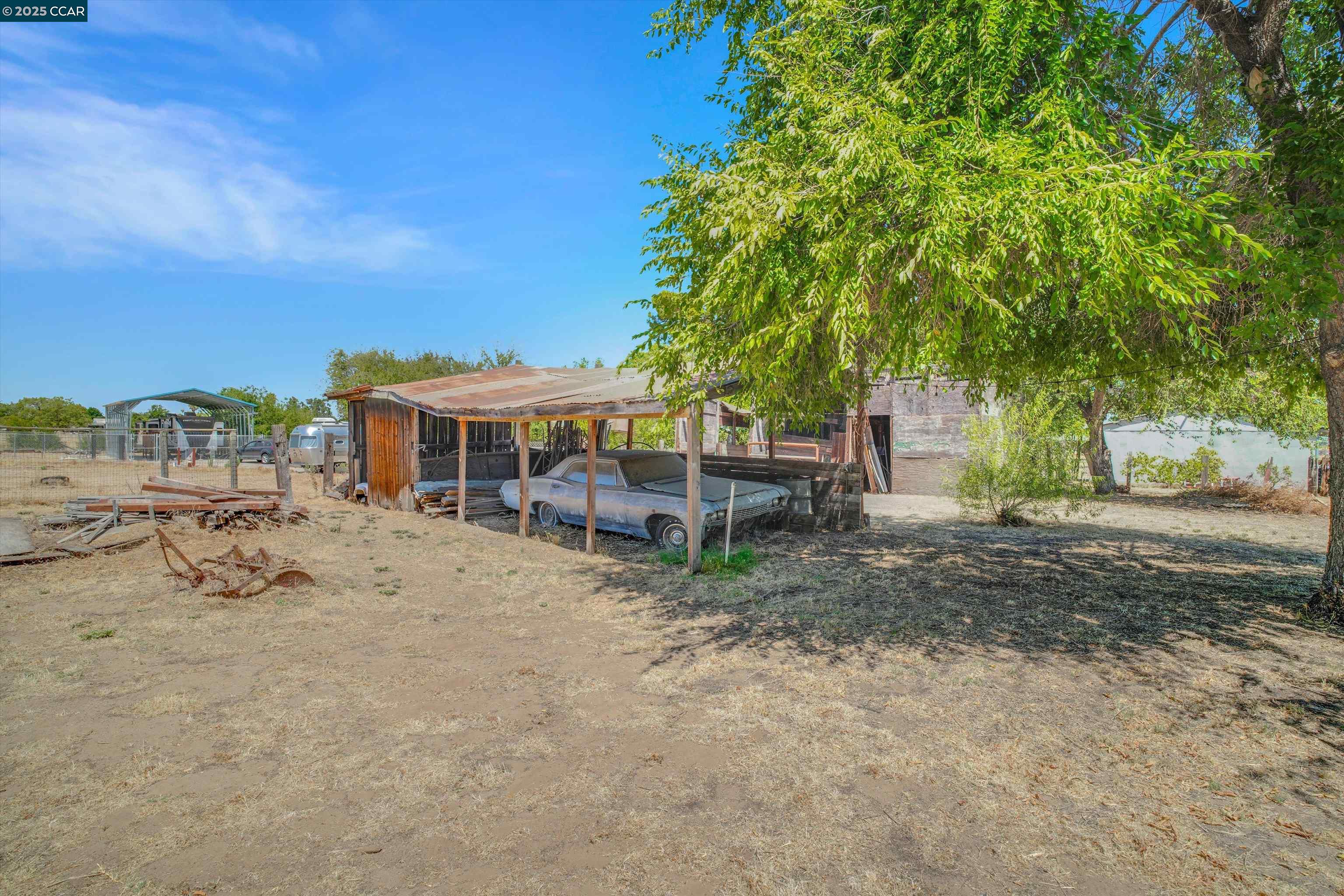 2705 Delta Rd