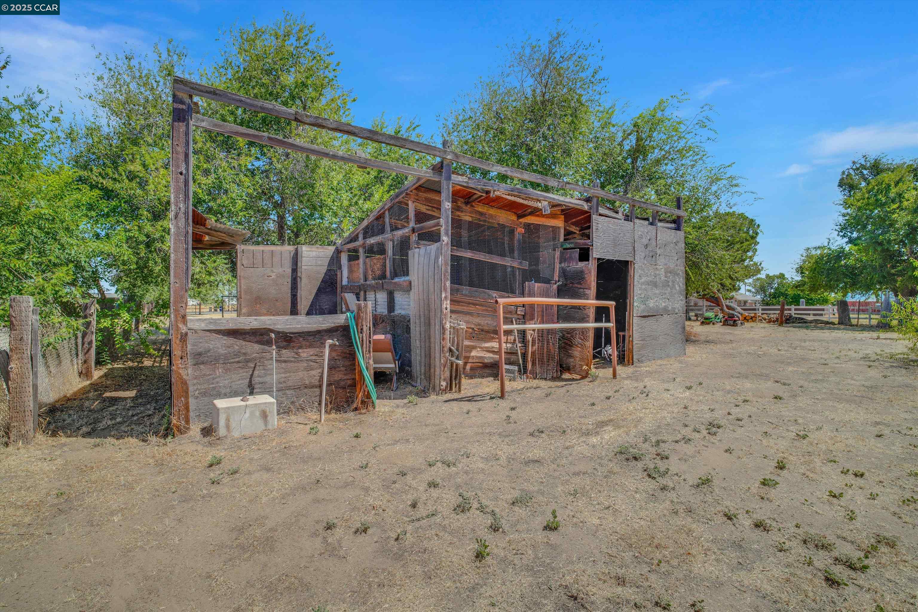 2705 Delta Rd