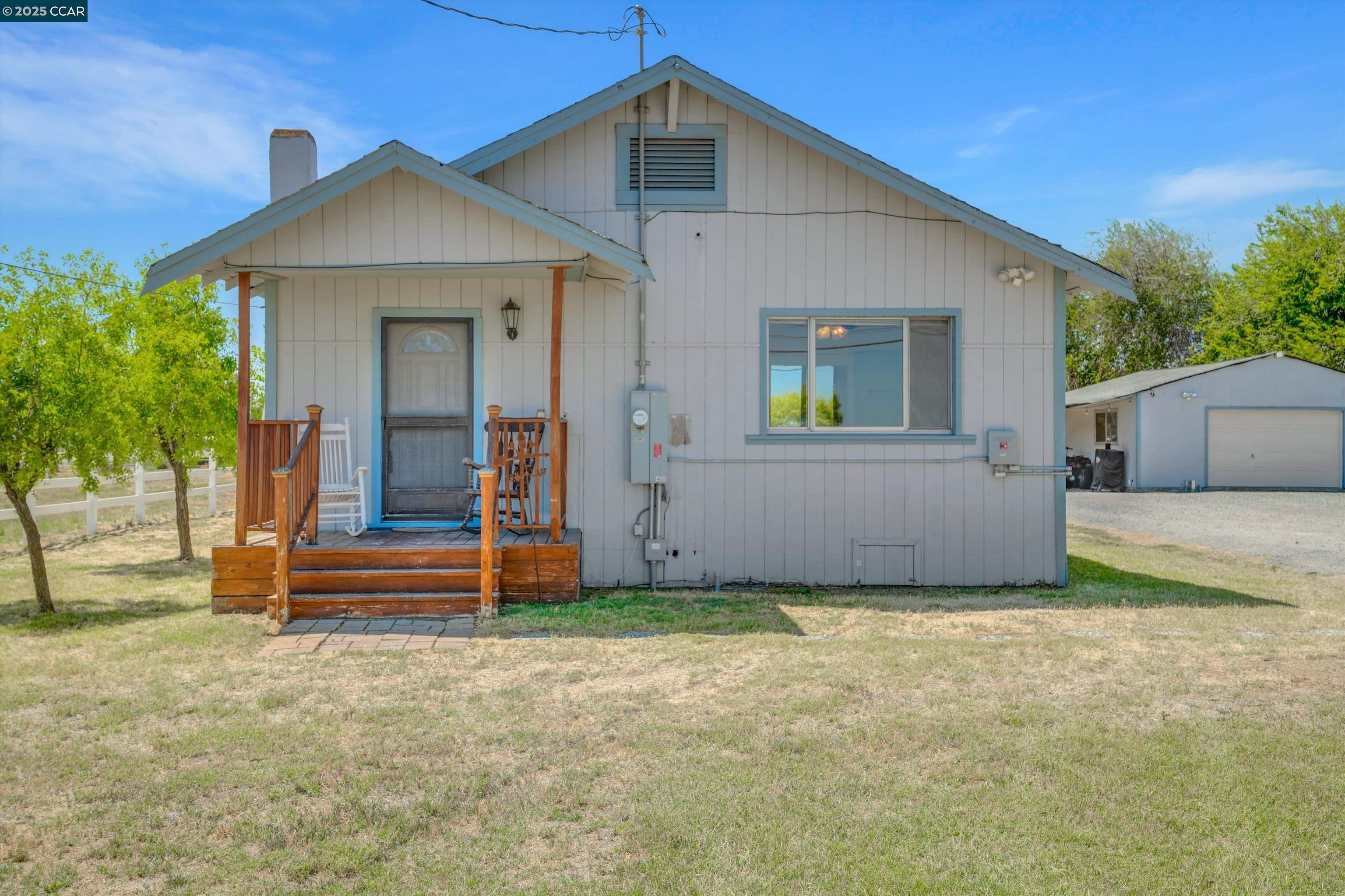 2705 Delta Rd
