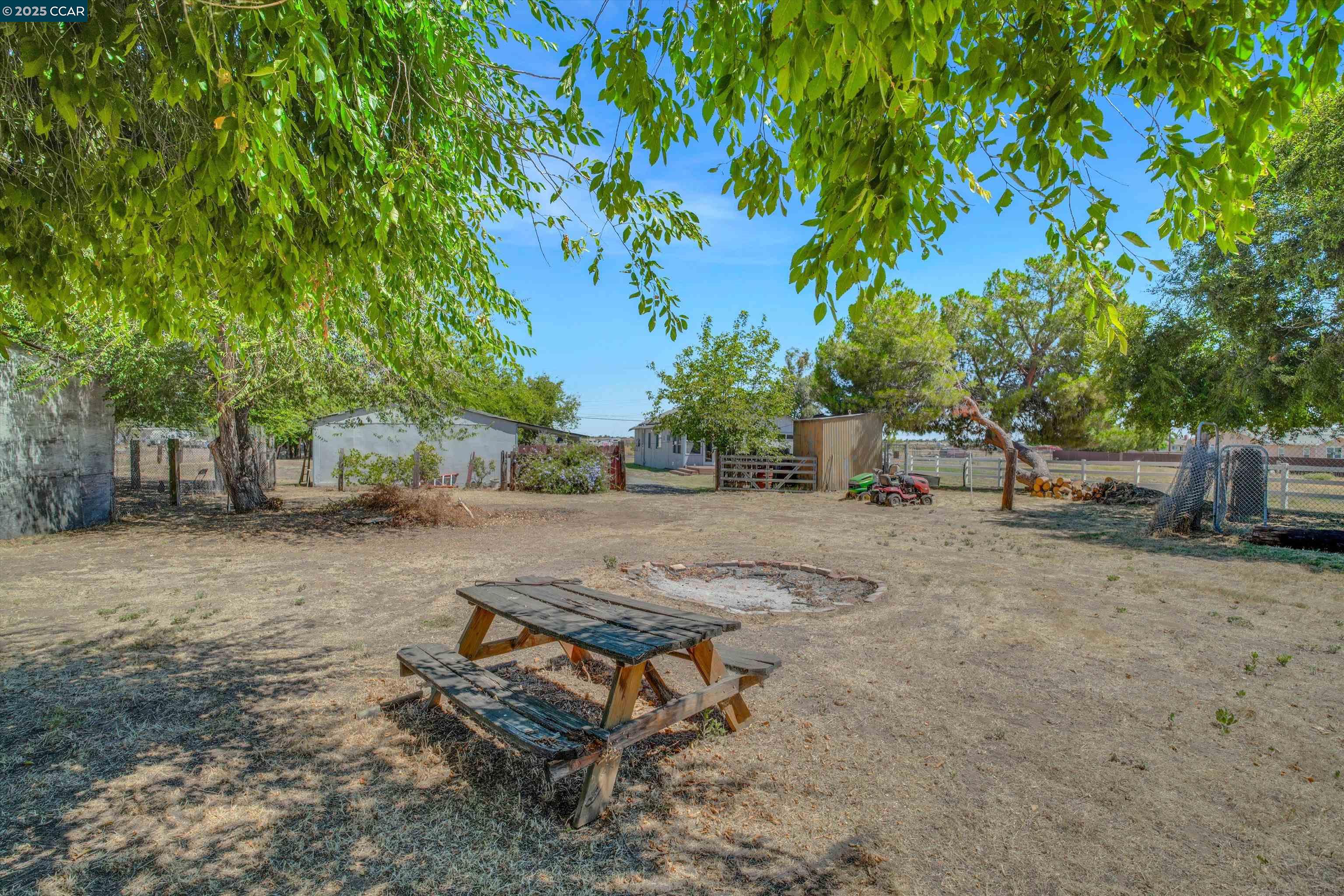 2705 Delta Rd