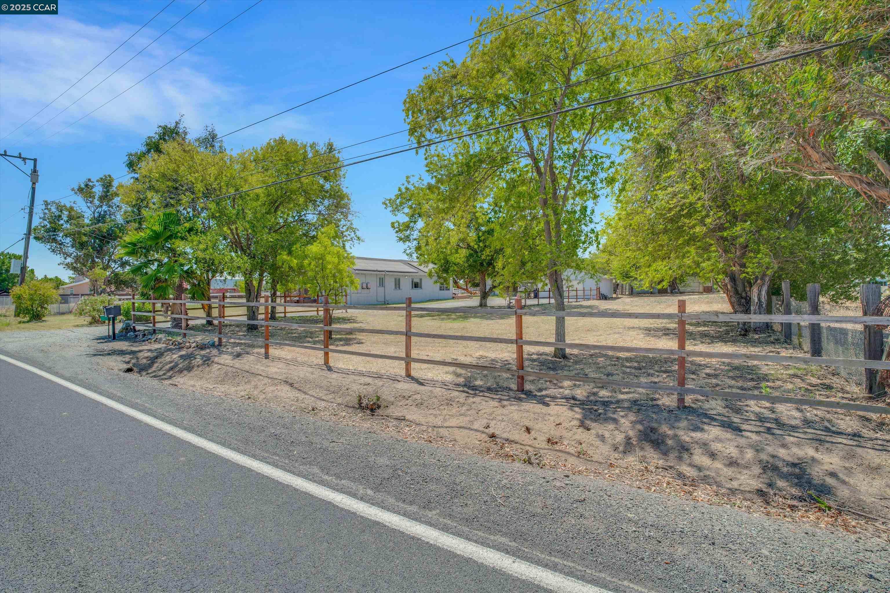 2705 Delta Rd