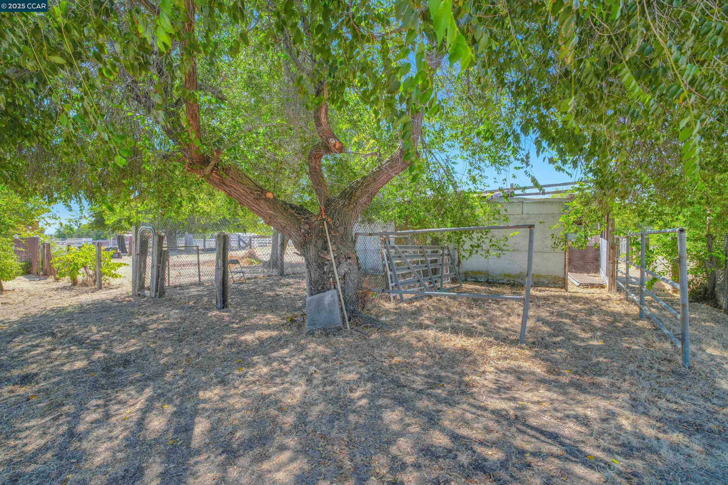 2705 Delta Rd