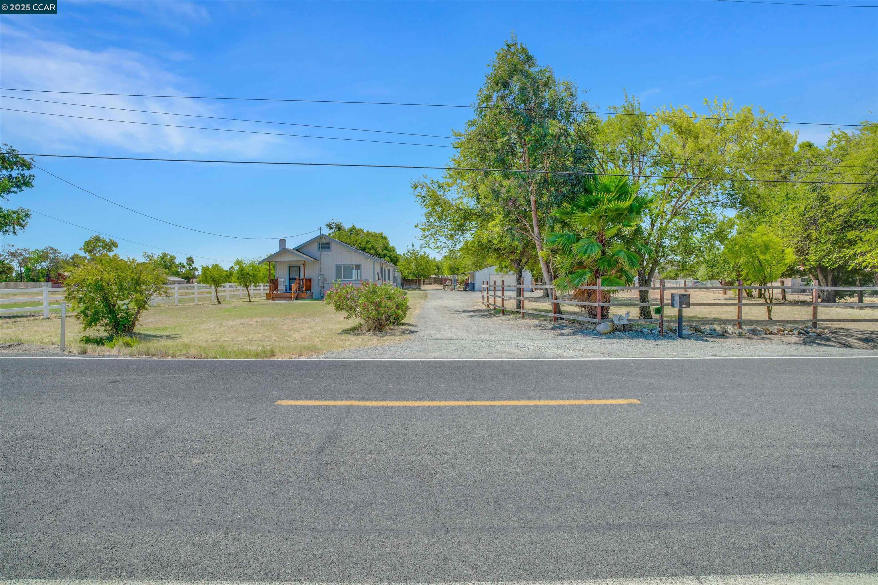 2705 Delta Rd