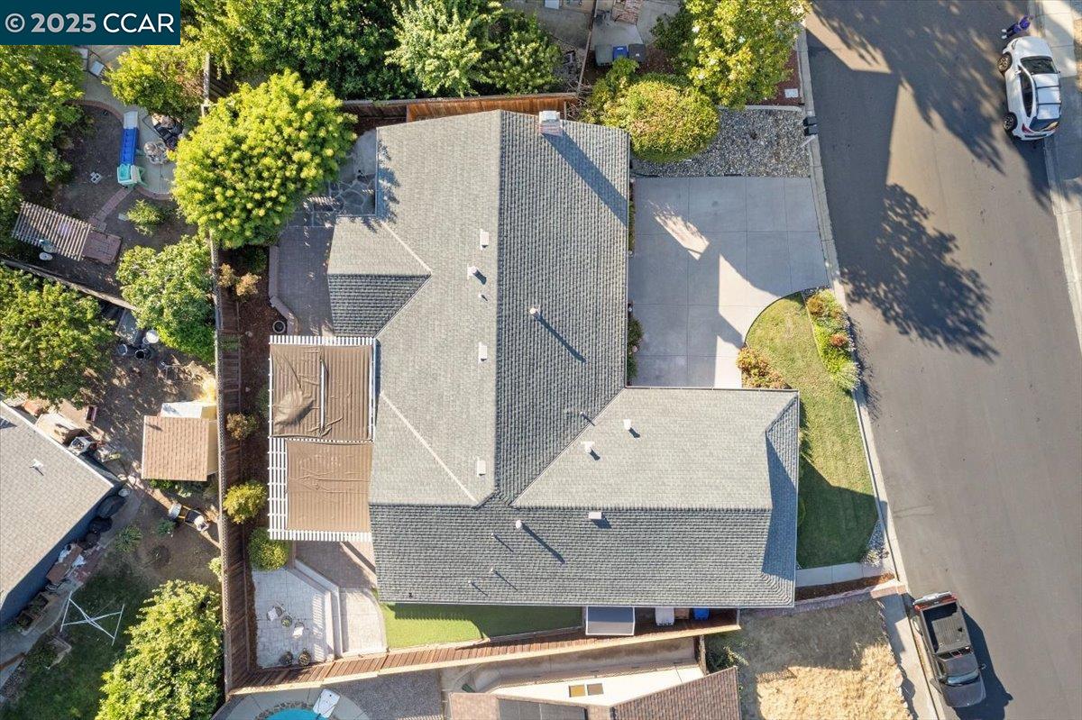 1932 Jameson Ct
