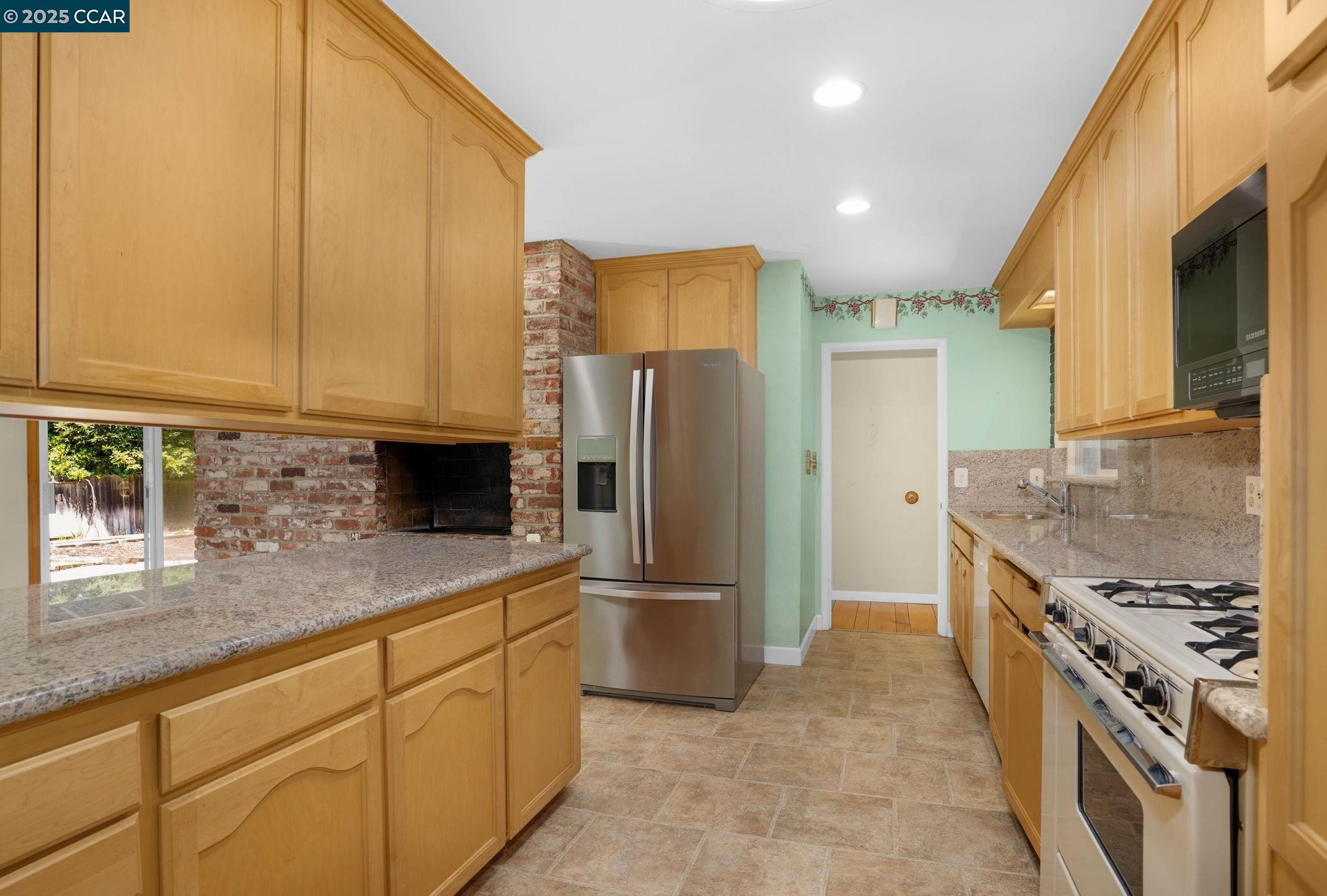 1801 Whitman Rd