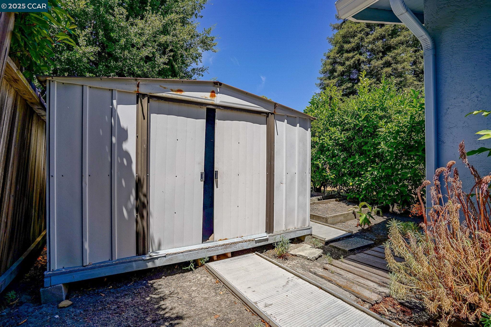 1801 Whitman Rd