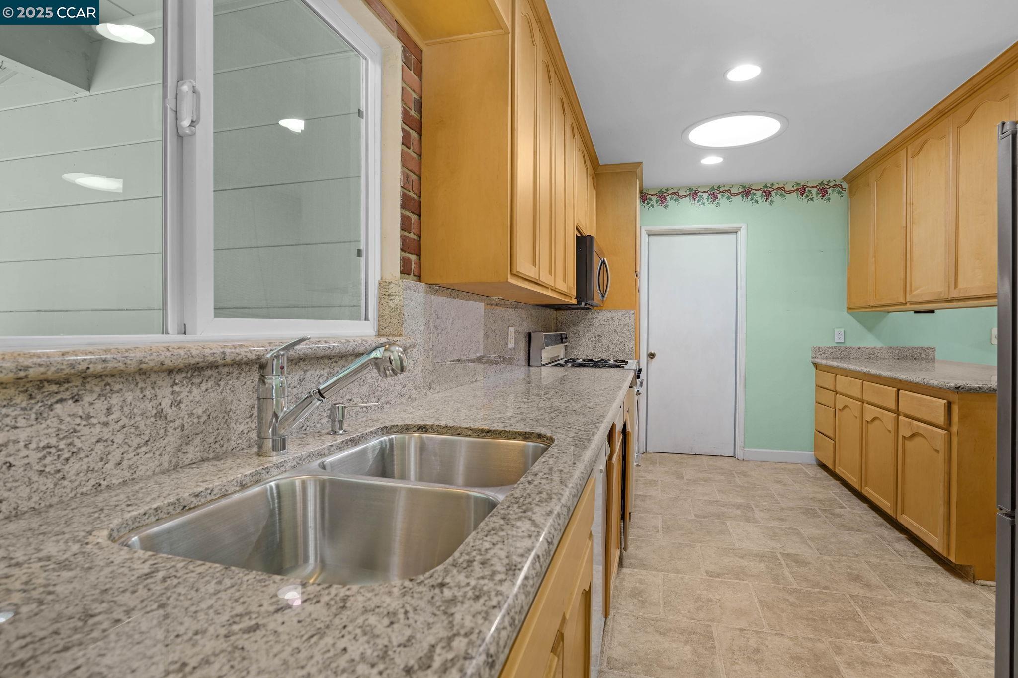 1801 Whitman Rd