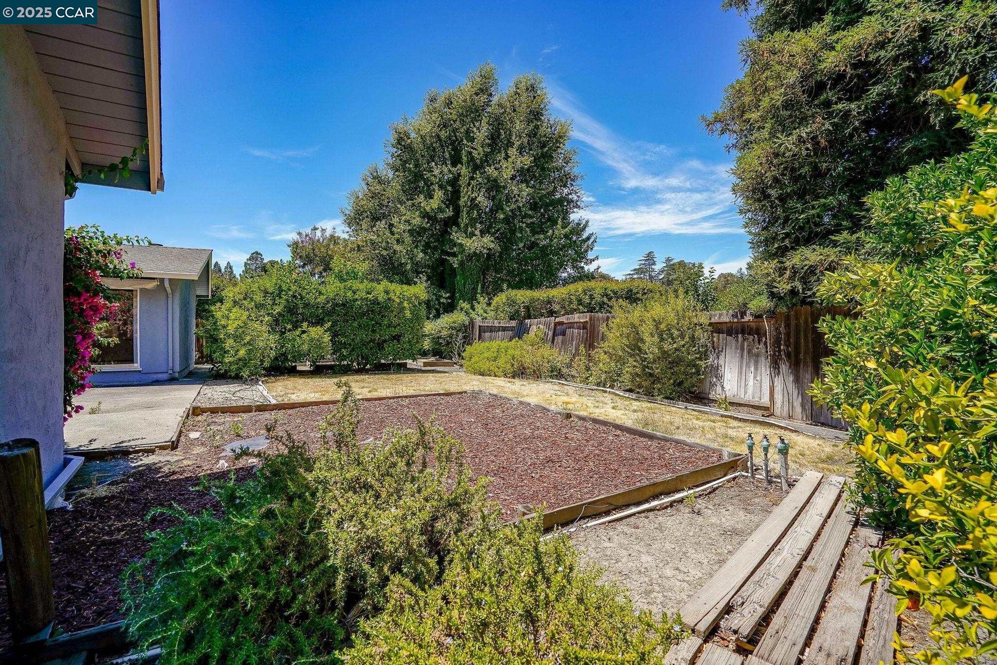 1801 Whitman Rd