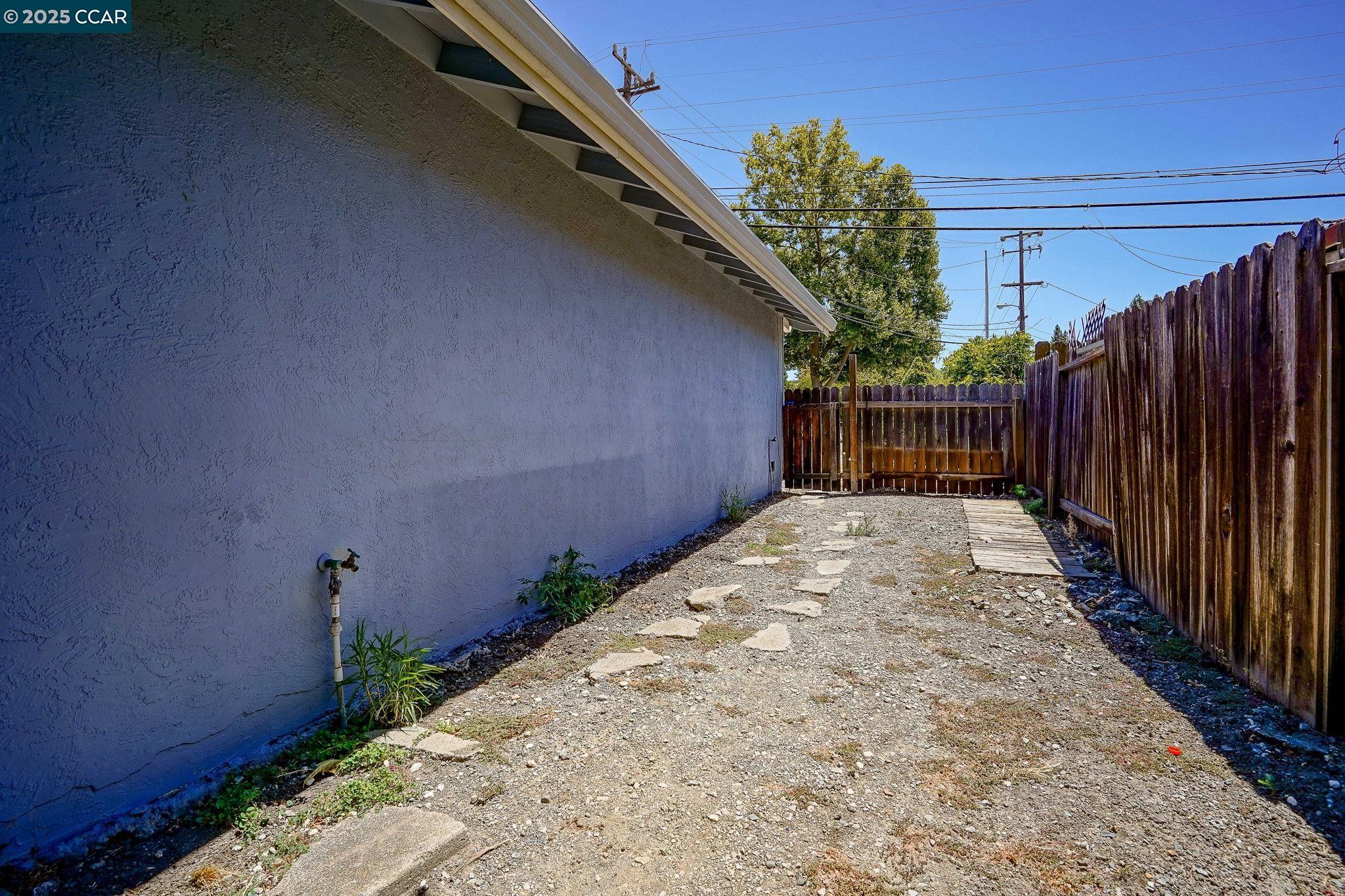 1801 Whitman Rd