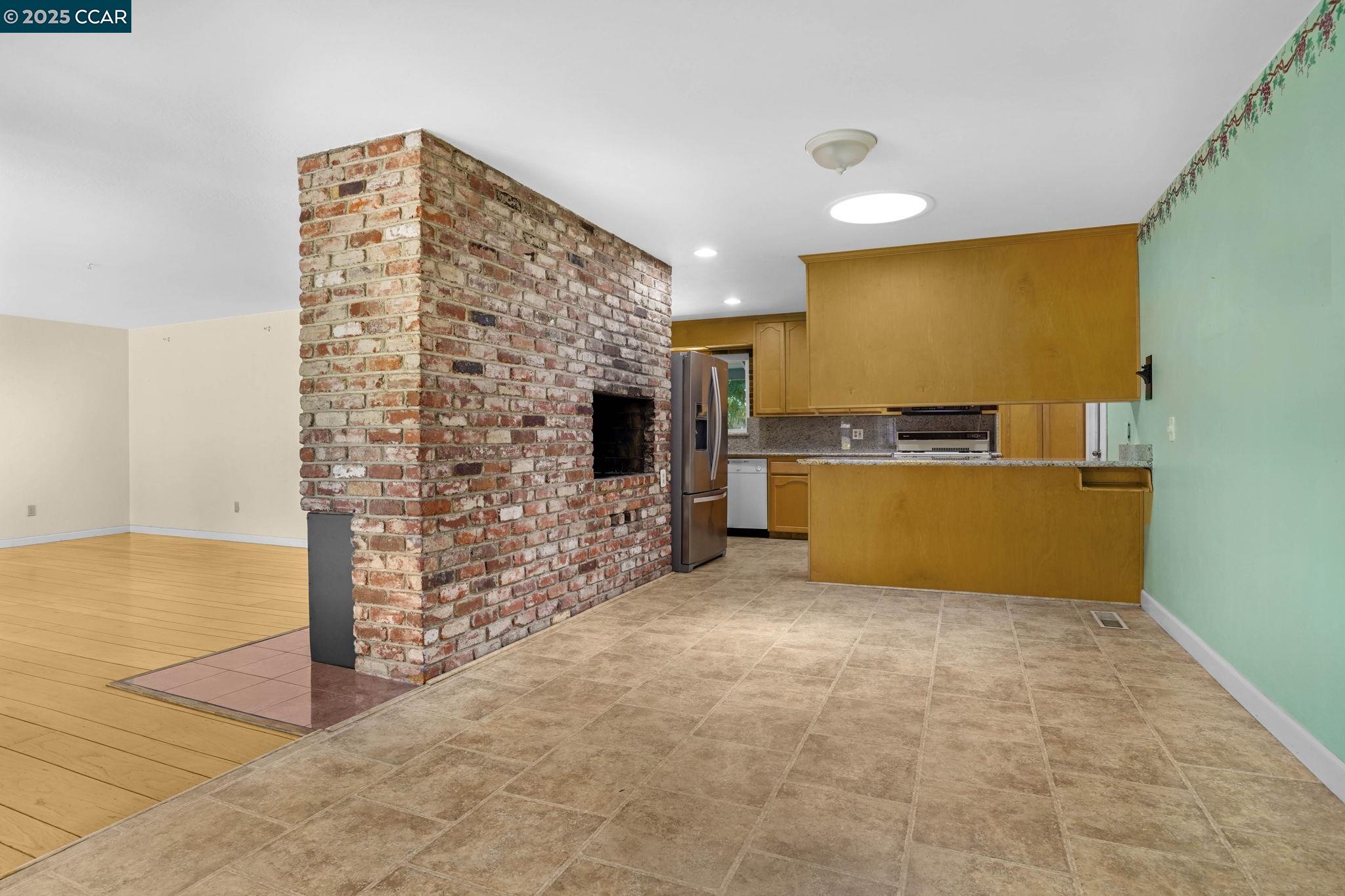 1801 Whitman Rd